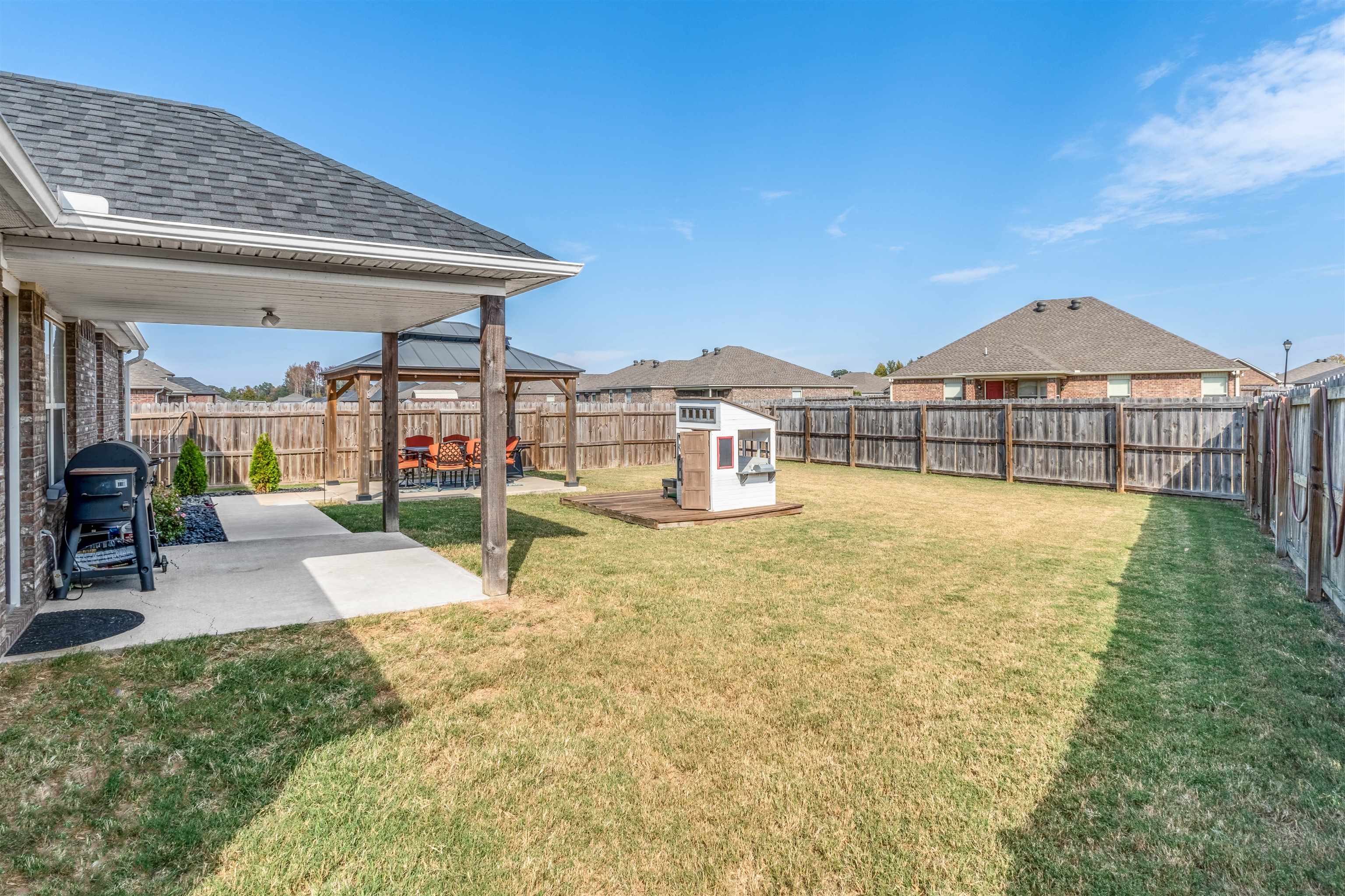 TRAMMEL ESTATES - Residential