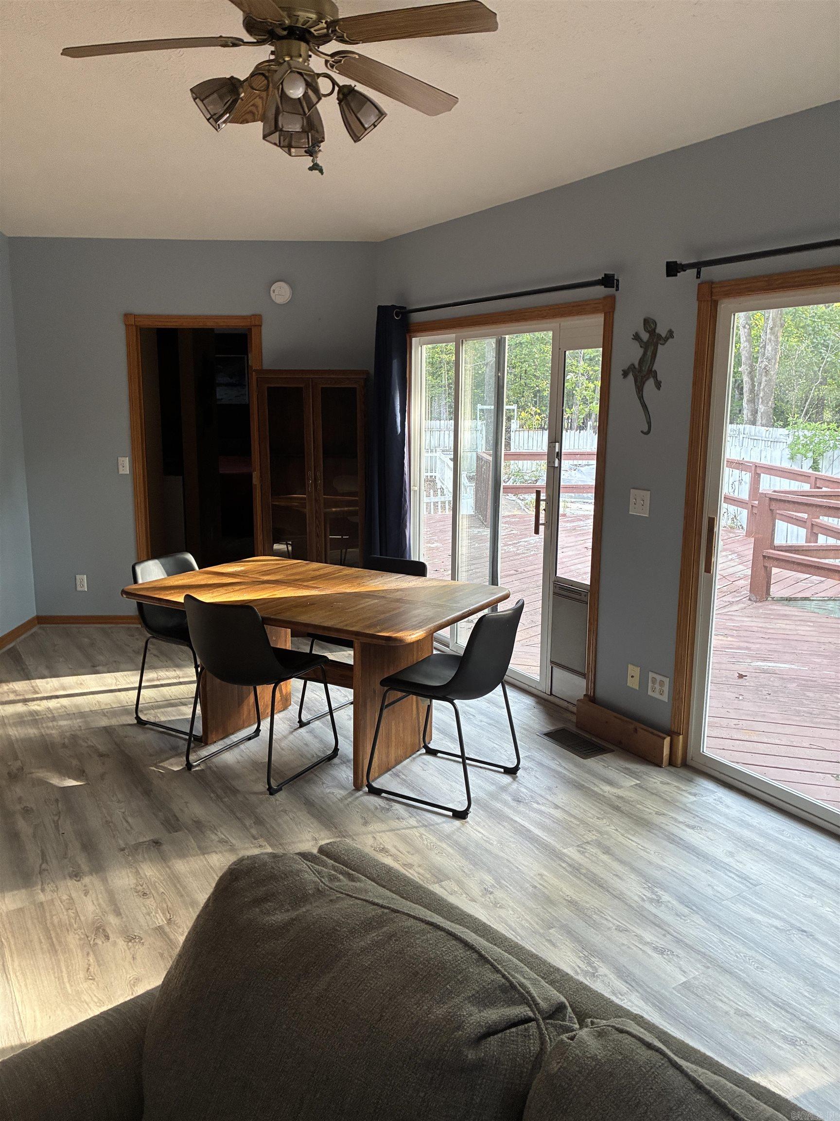 BELLE COVE WOODS - Residential
