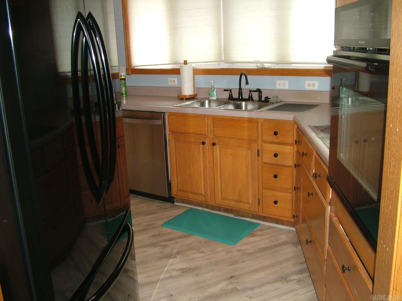 BELLE COVE WOODS - Residential