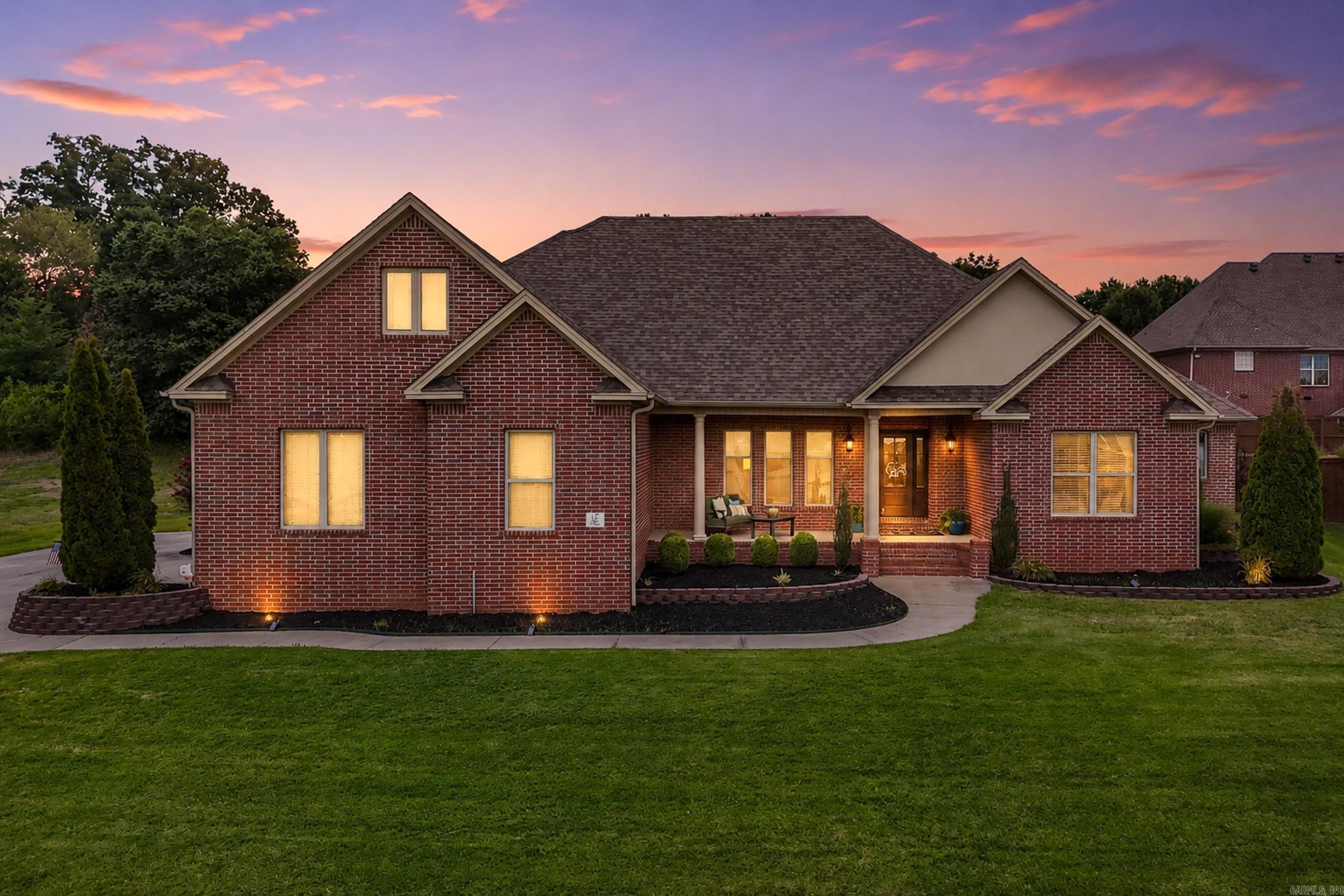 RIVER OAKS - Residential
