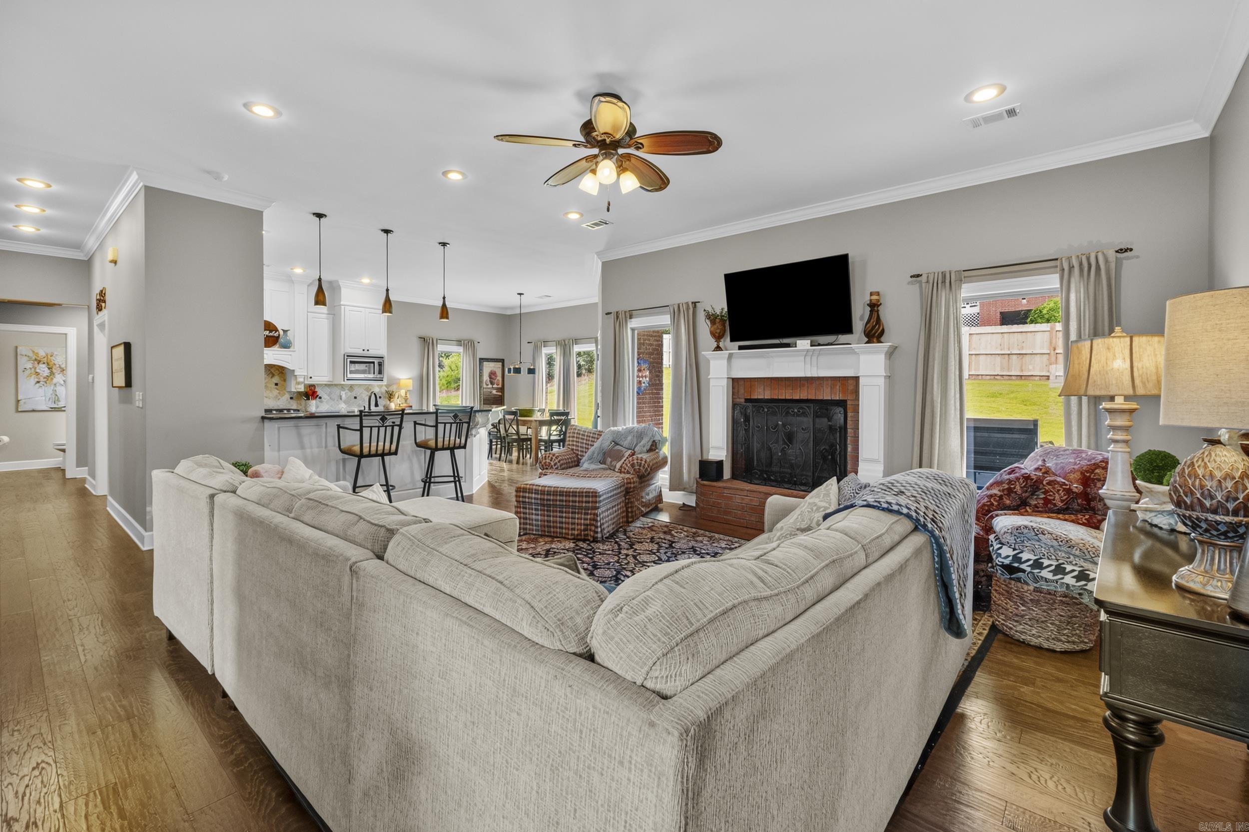 RIVER OAKS - Residential