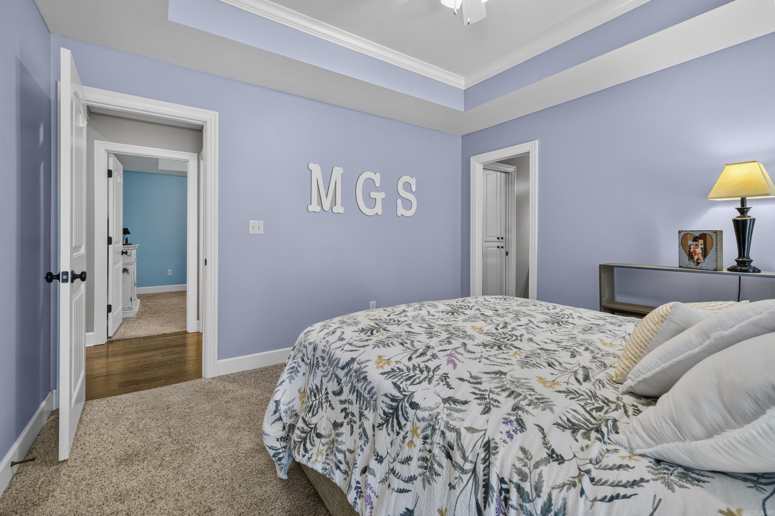 RIVER OAKS - Residential