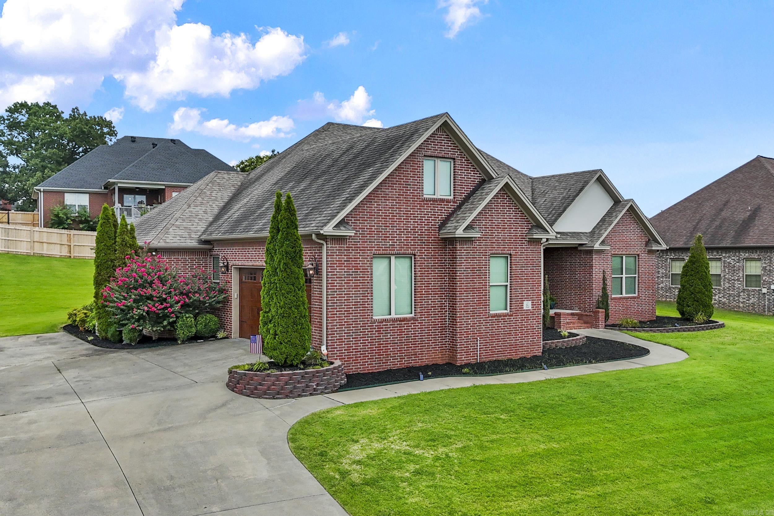 RIVER OAKS - Residential