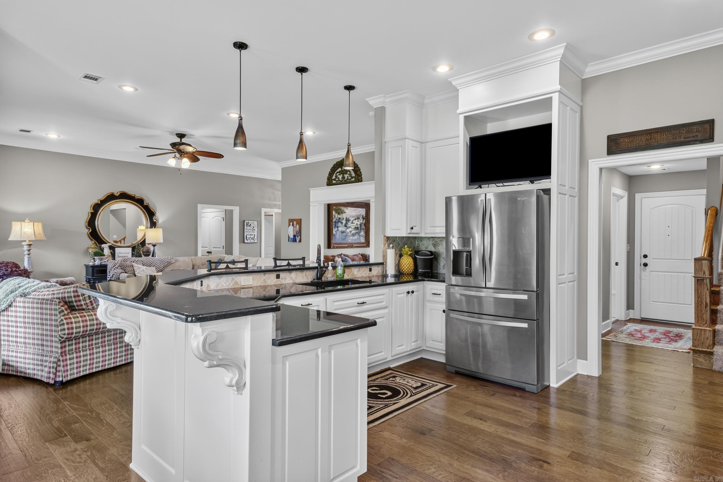 RIVER OAKS - Residential