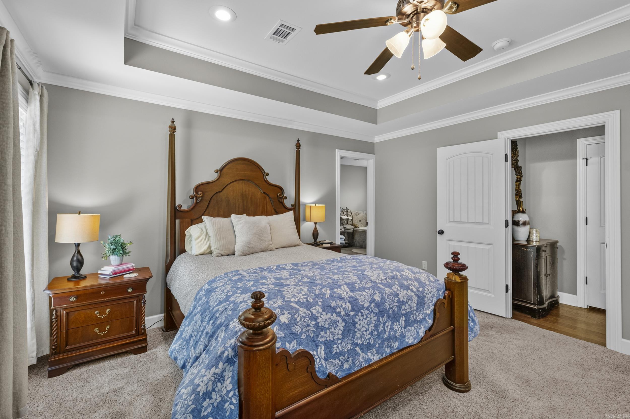 RIVER OAKS - Residential