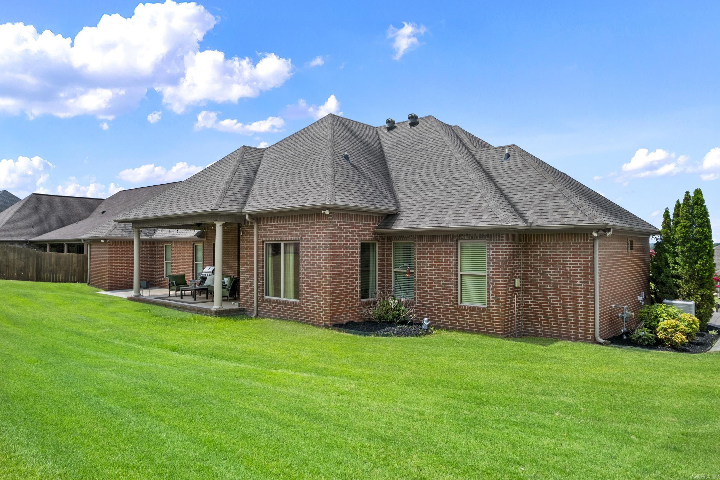 RIVER OAKS - Residential