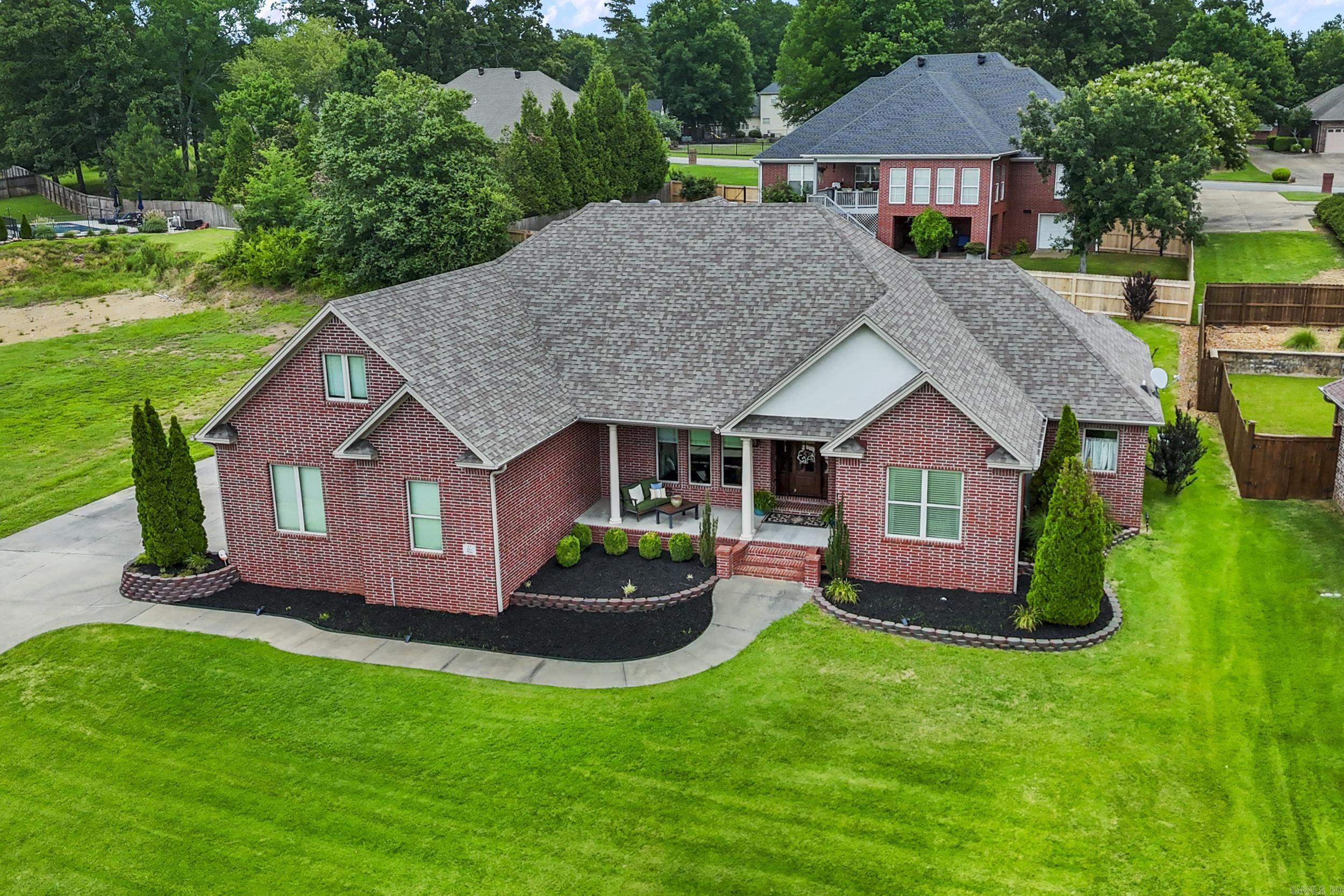 RIVER OAKS - Residential