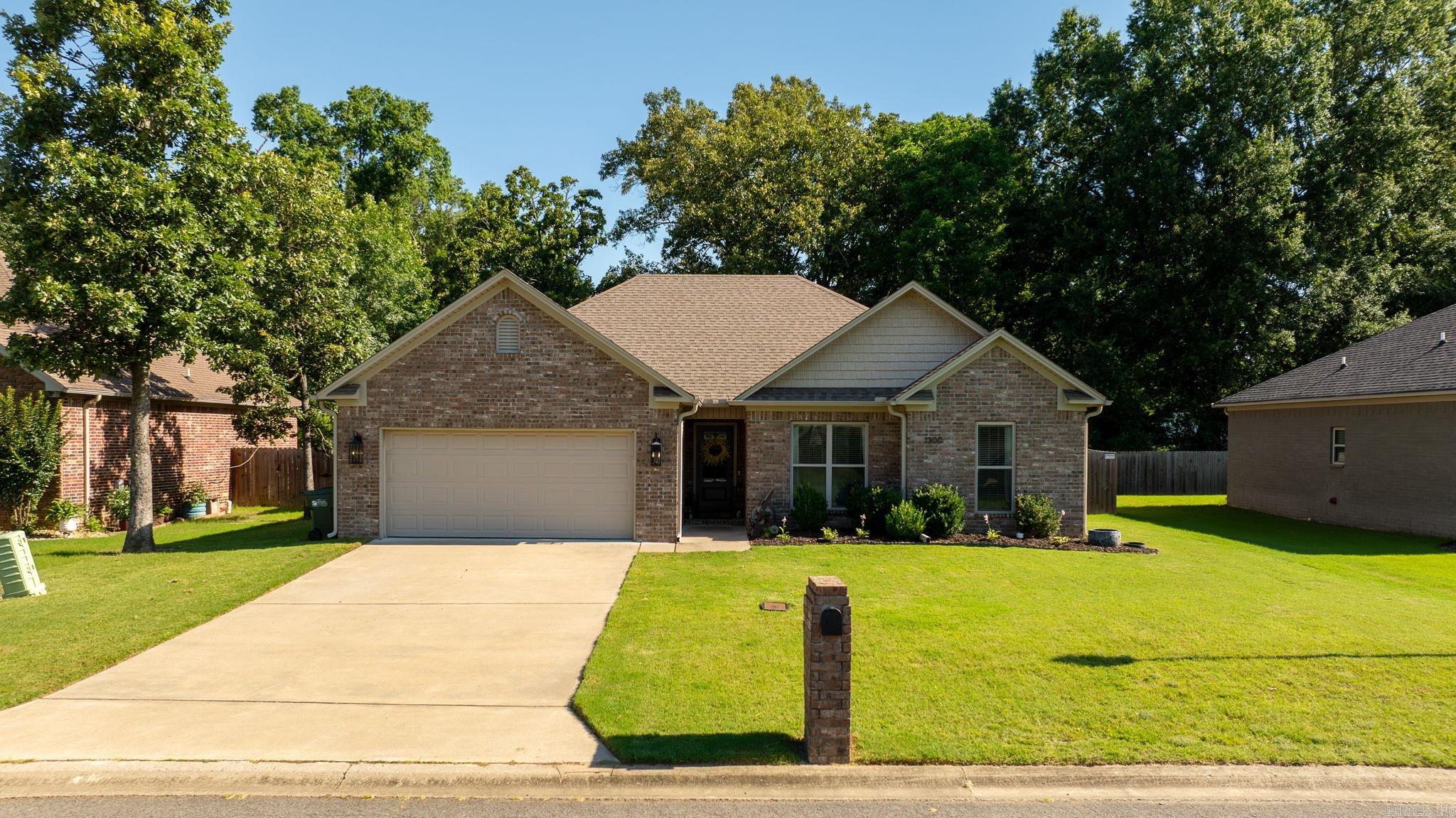MAKENNA COVE - Residential