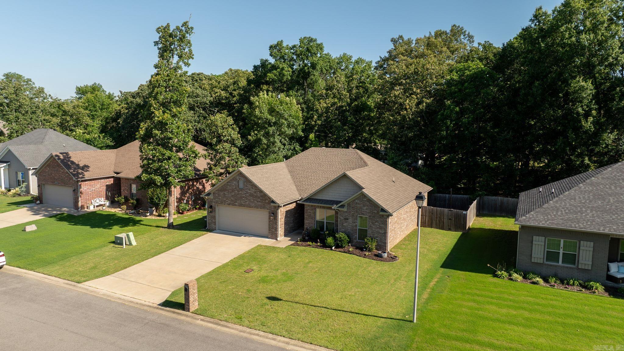 MAKENNA COVE - Residential