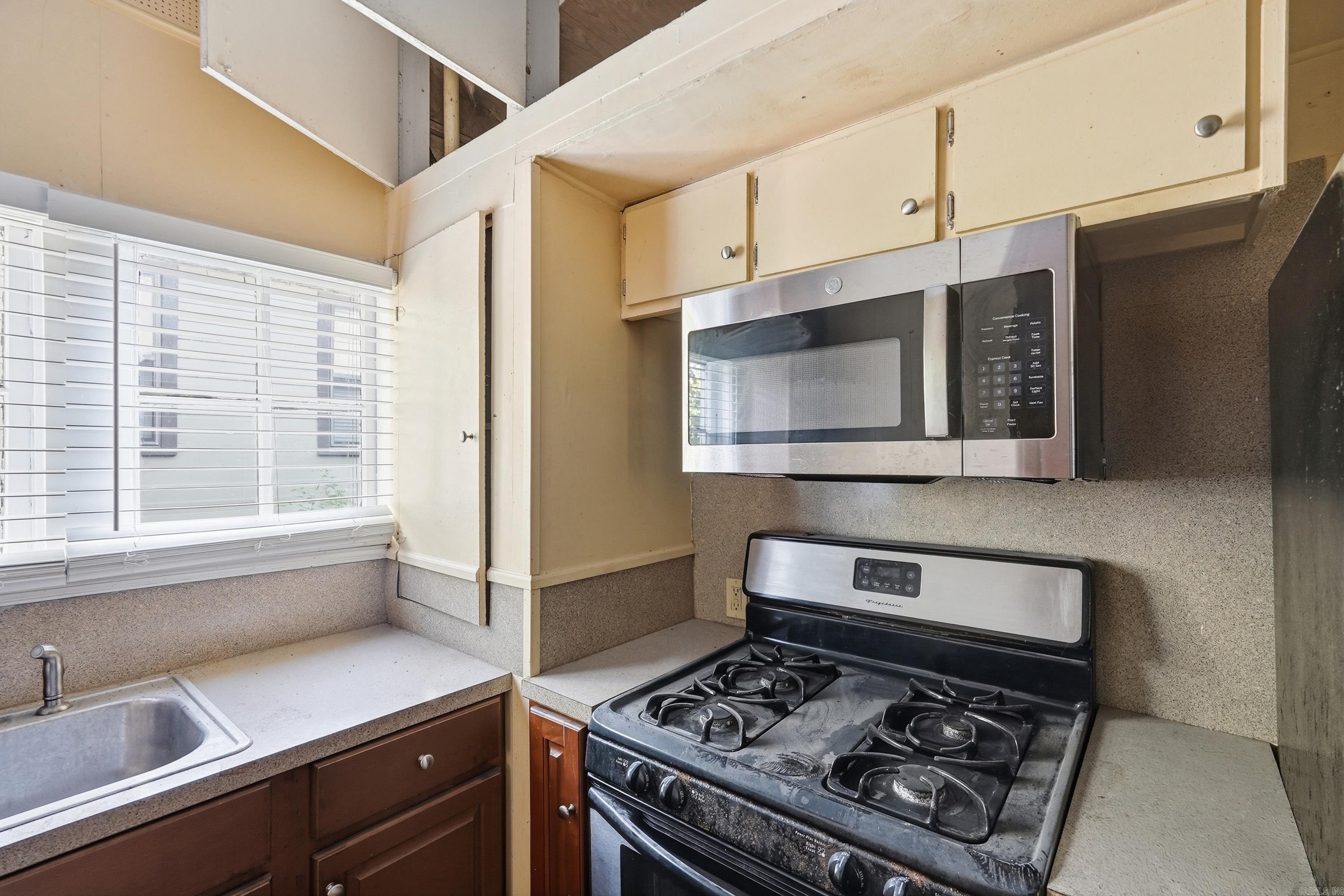 Stiffs CS - Residential Income
