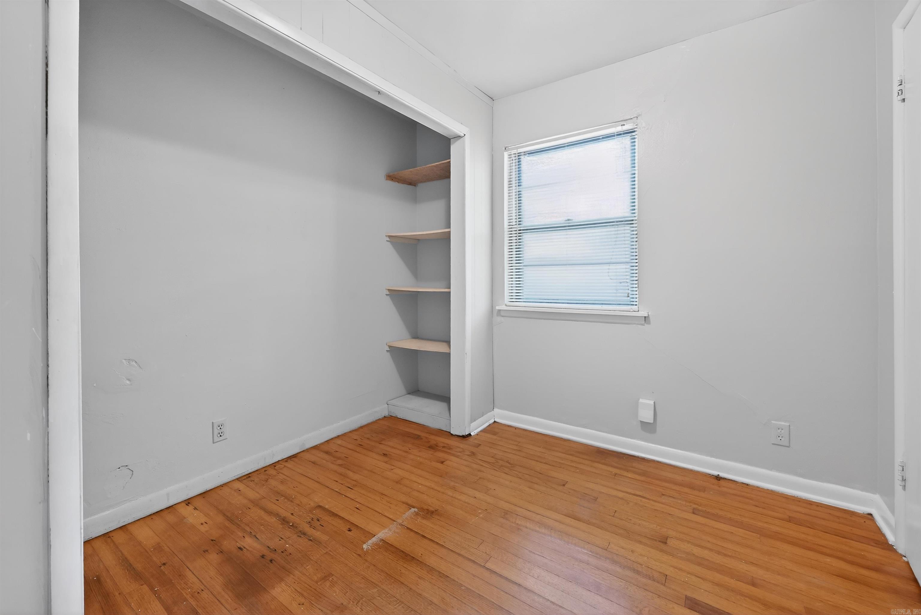 WAKEFIELD VILLAGE - Residential