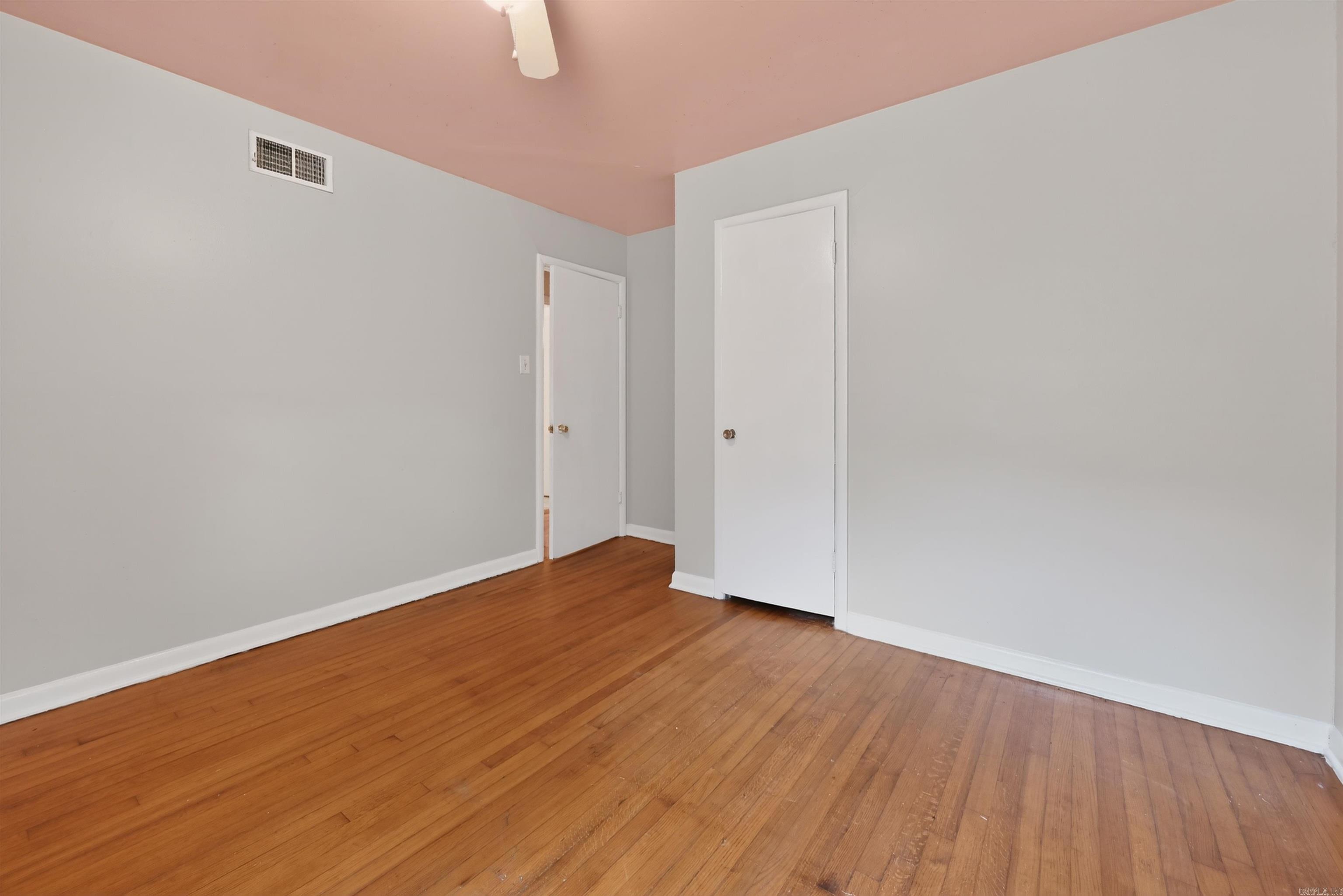 WAKEFIELD VILLAGE - Residential