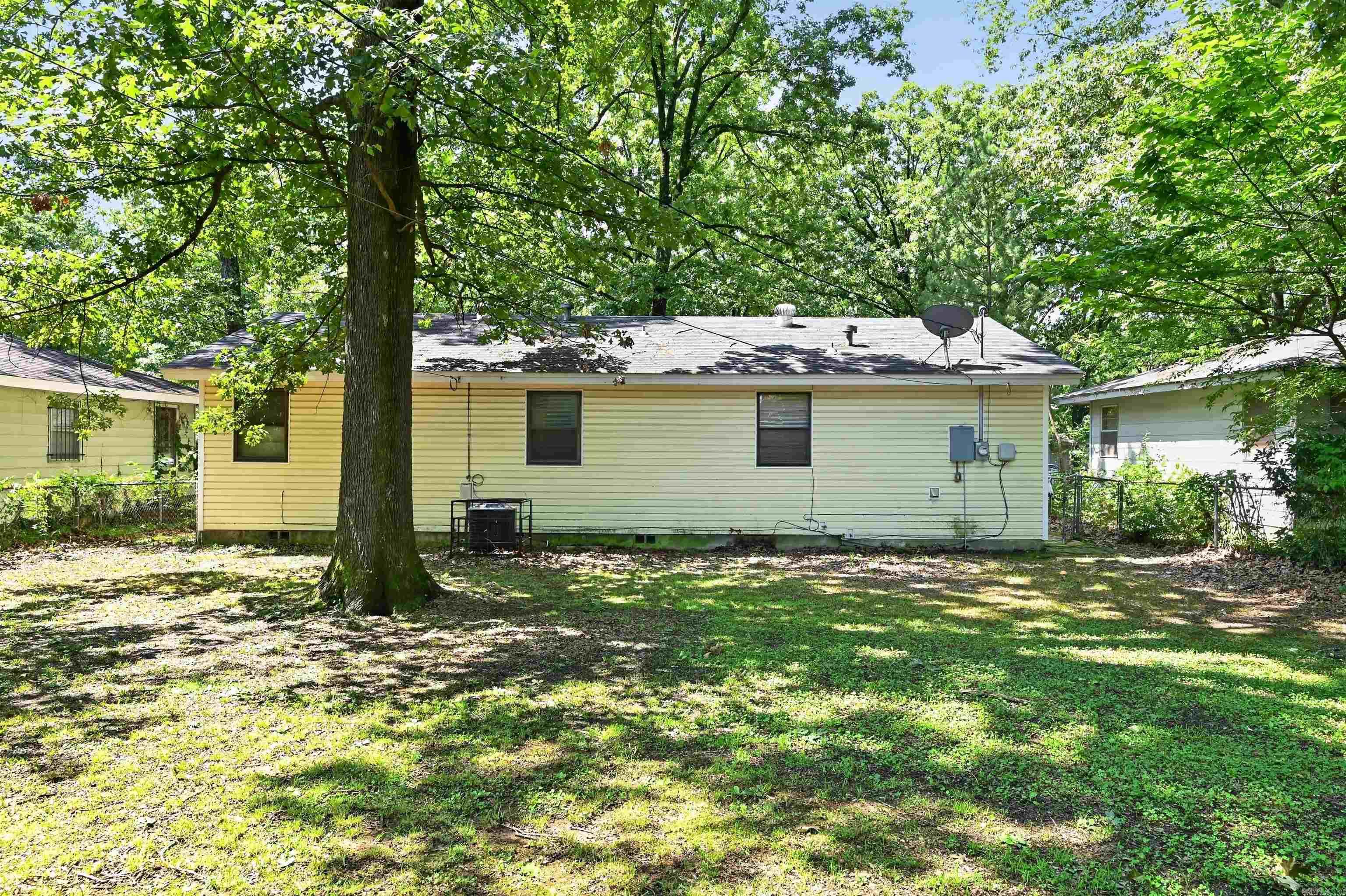 WAKEFIELD VILLAGE - Residential