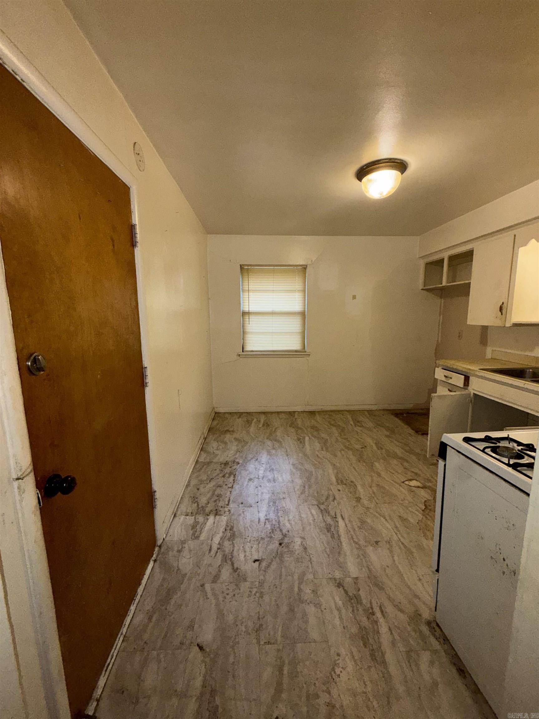 WAKEFIELD VILLAGE - Residential