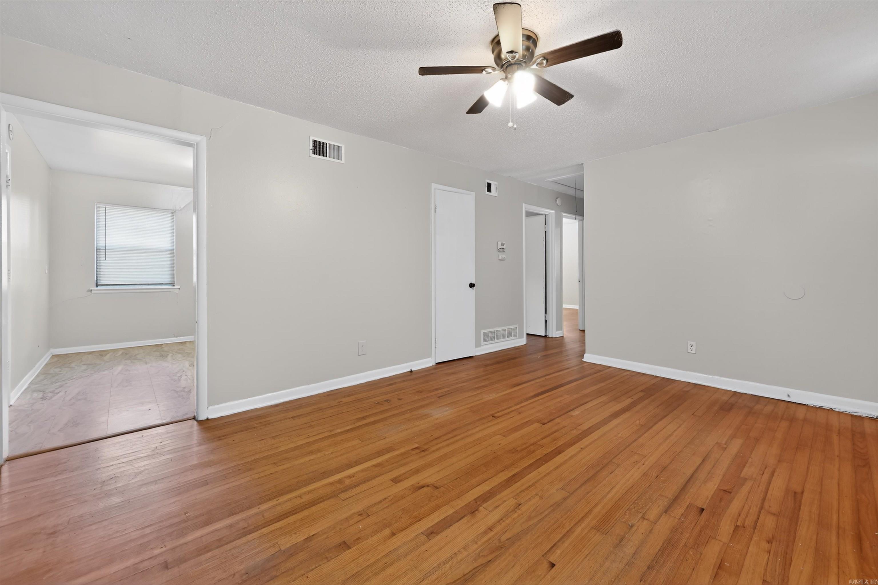WAKEFIELD VILLAGE - Residential