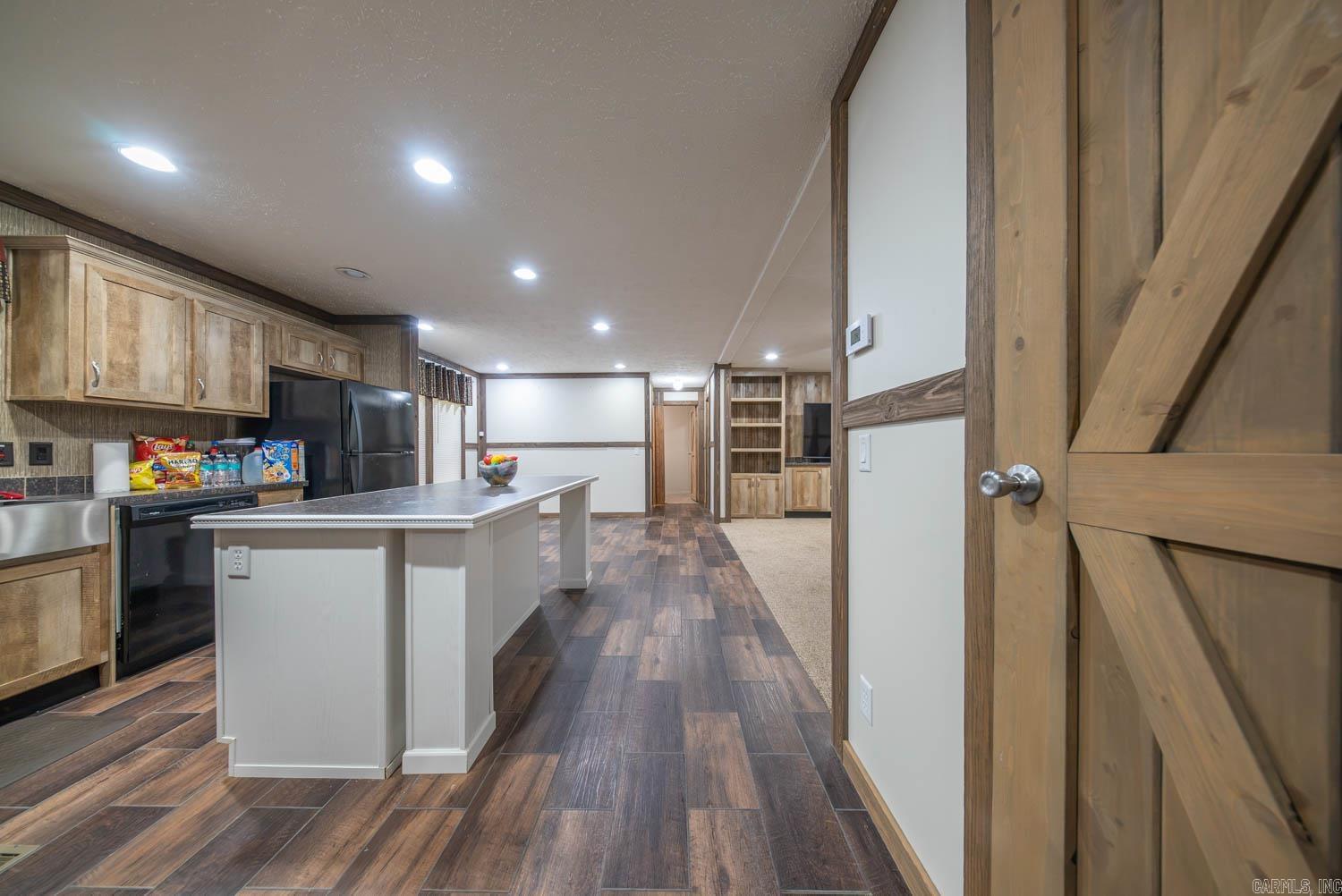 Magic Mountain - Residential
