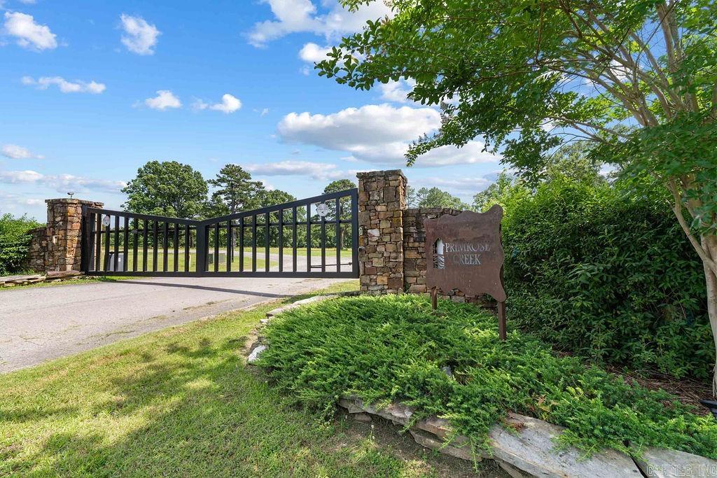 PRIMROSE CREEK - Residential
