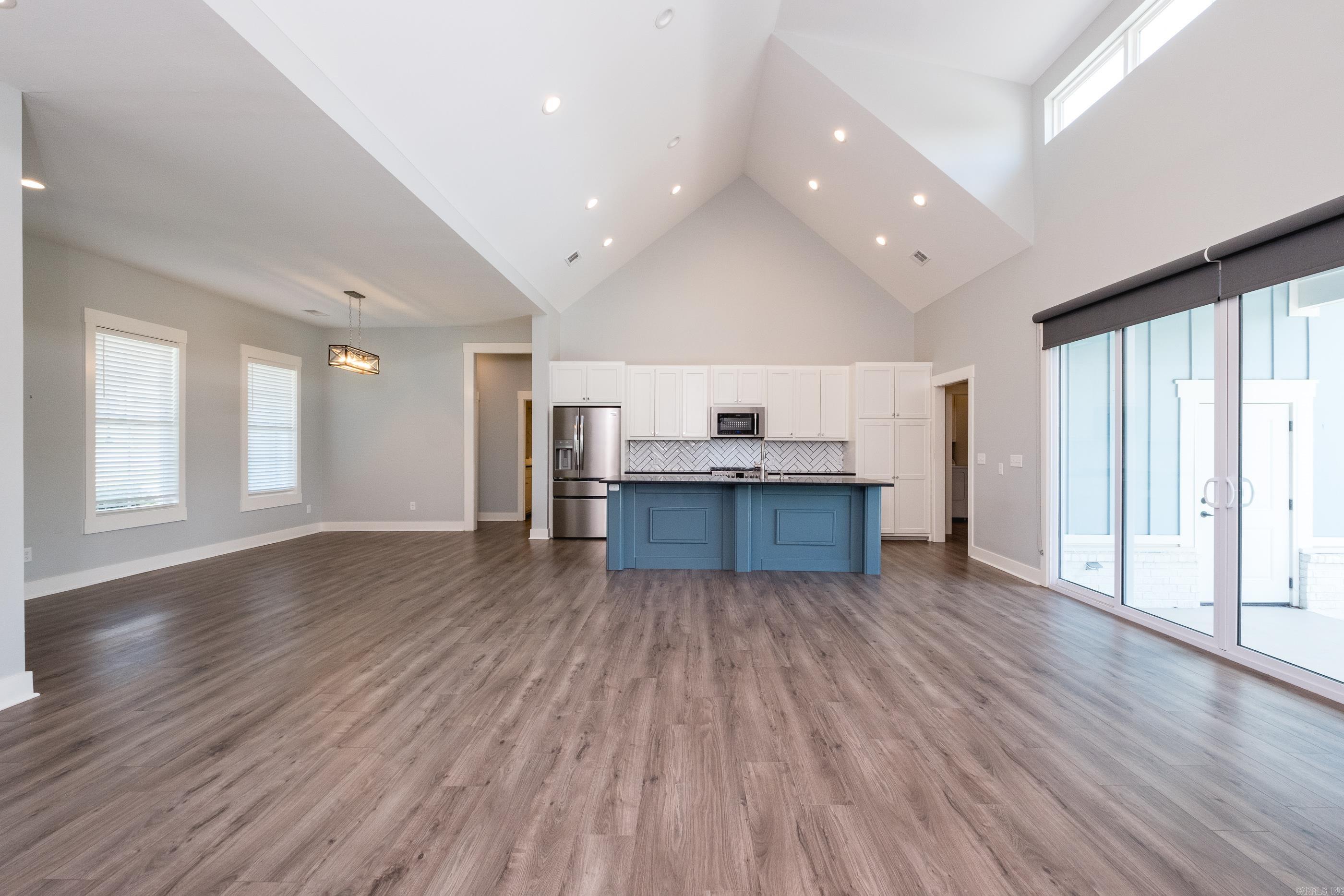 CHENAL VALLEY "CAUREL COURT" - Residential