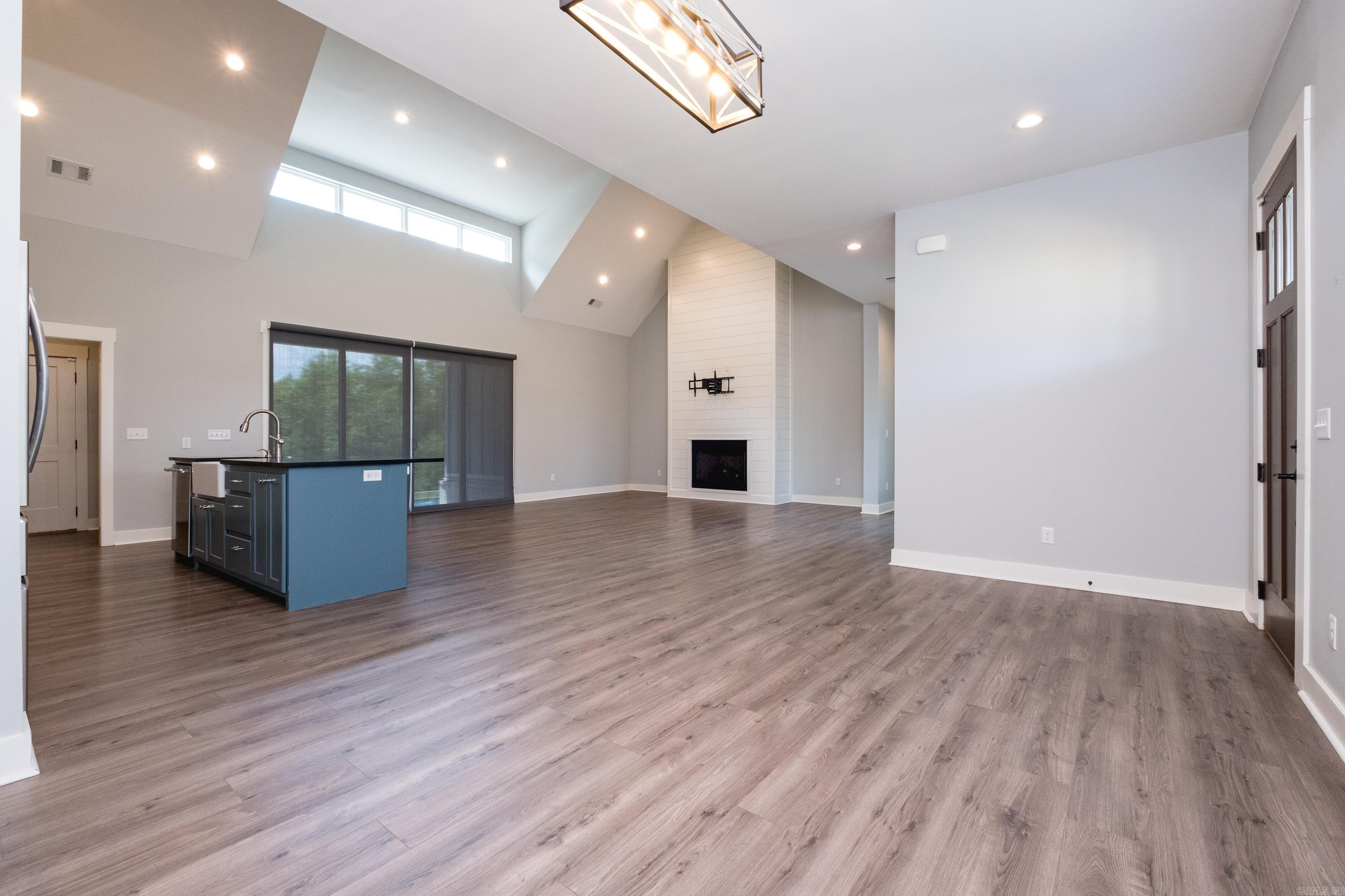 CHENAL VALLEY "CAUREL COURT" - Residential