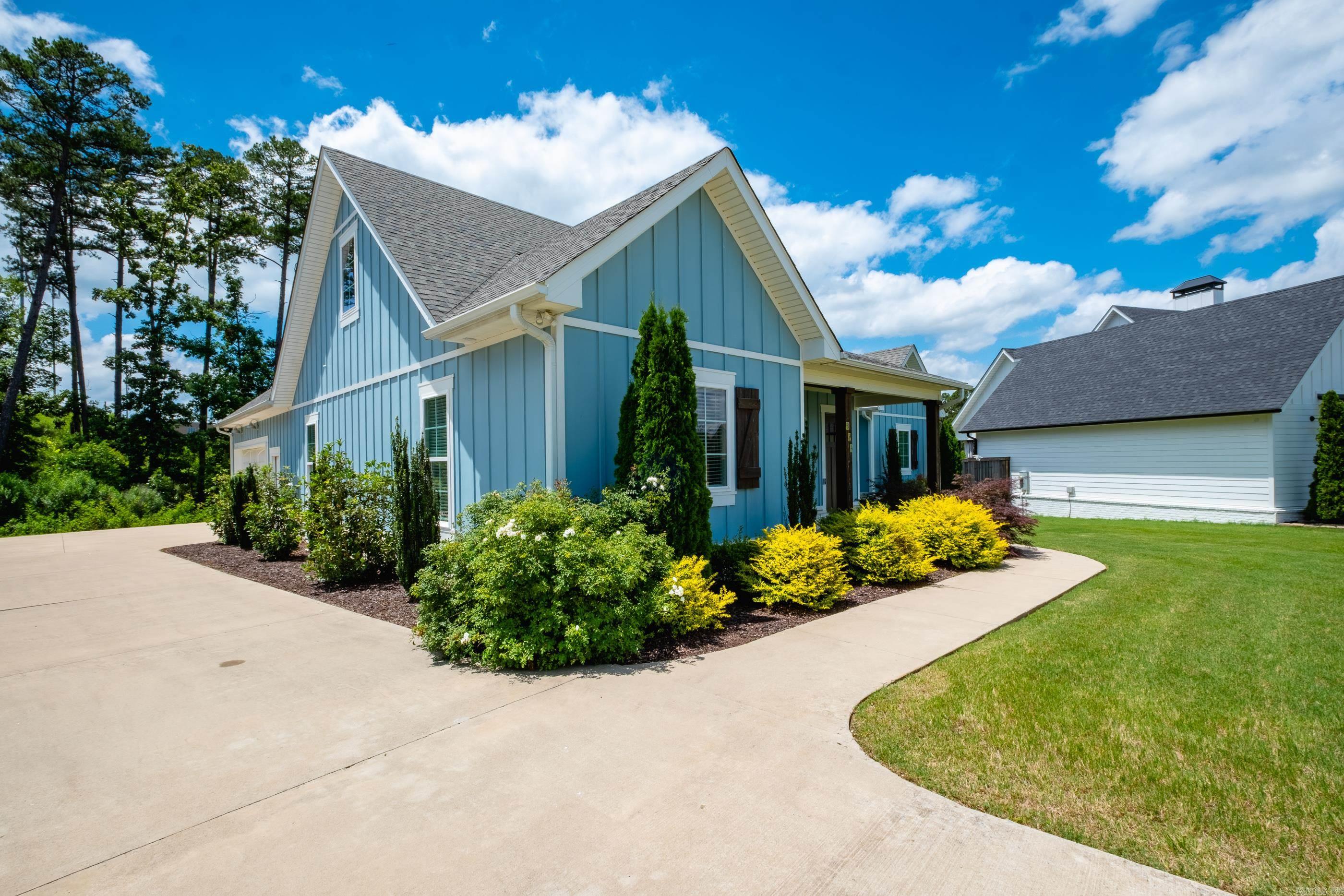 CHENAL VALLEY "CAUREL COURT" - Residential