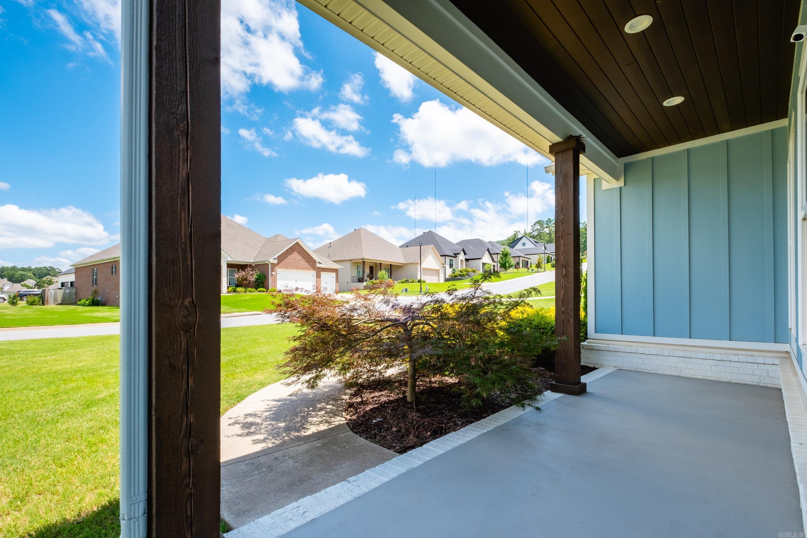 CHENAL VALLEY "CAUREL COURT" - Residential