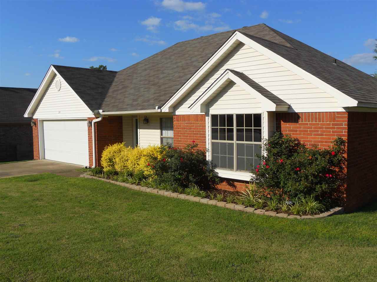 NORTH POINTE ADDN - Residential