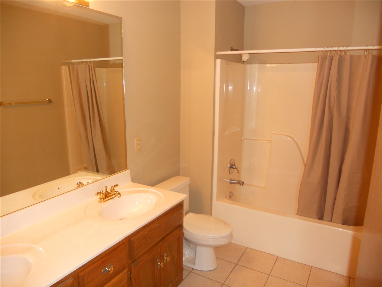 NORTH POINTE ADDN - Residential