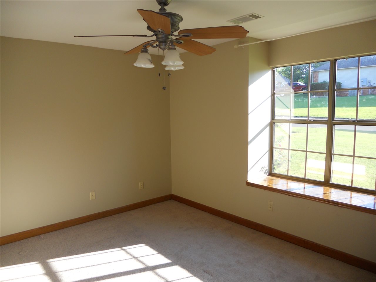 NORTH POINTE ADDN - Residential
