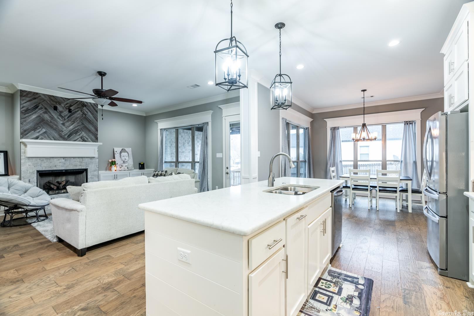 CREEKSIDE ADDN - Residential