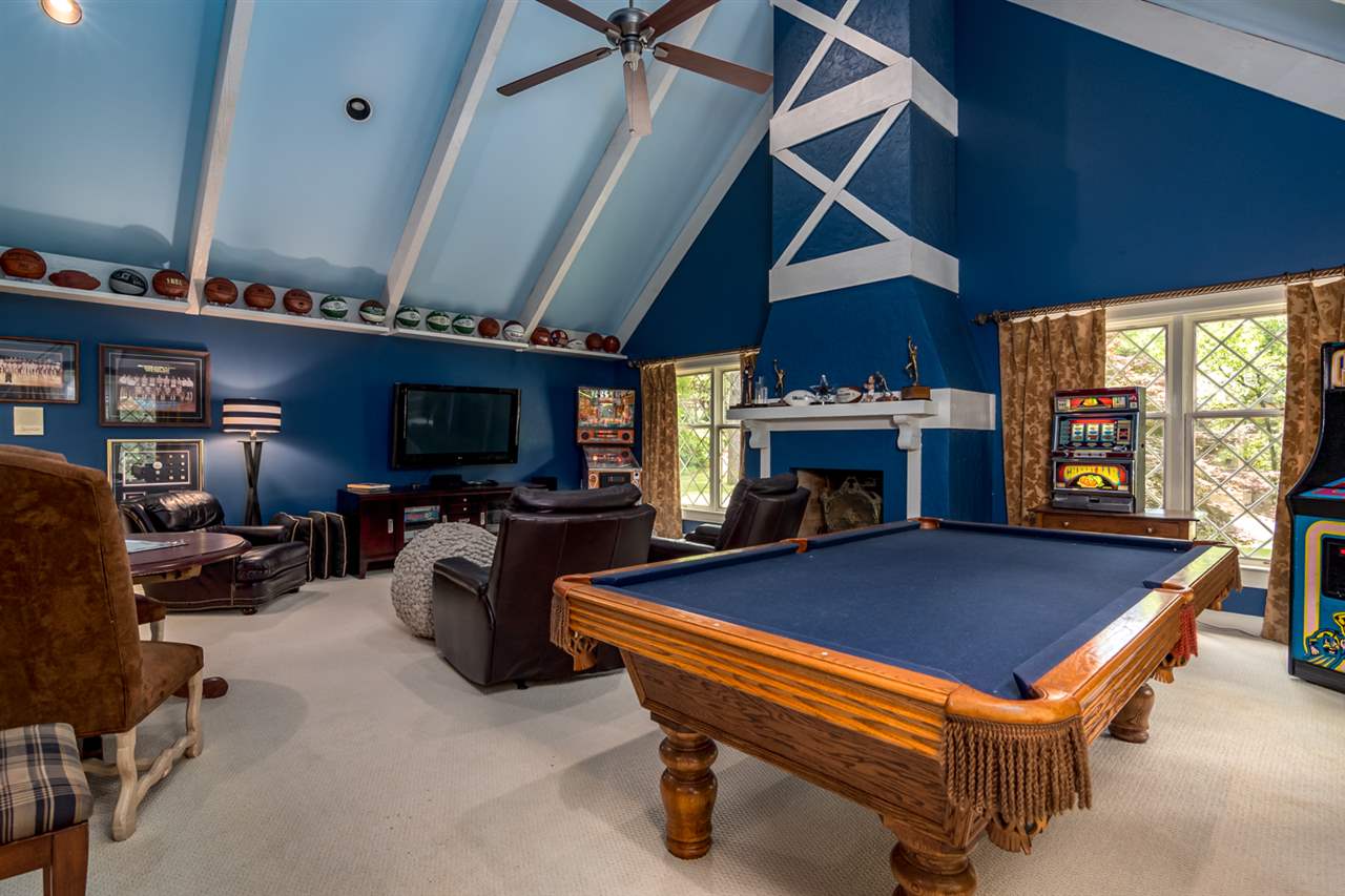 HICKORY HILLS - Residential