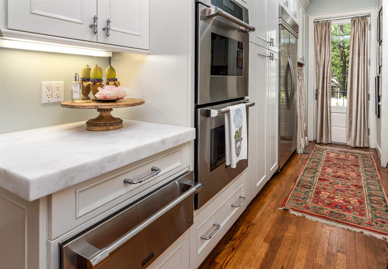 HICKORY HILLS - Residential