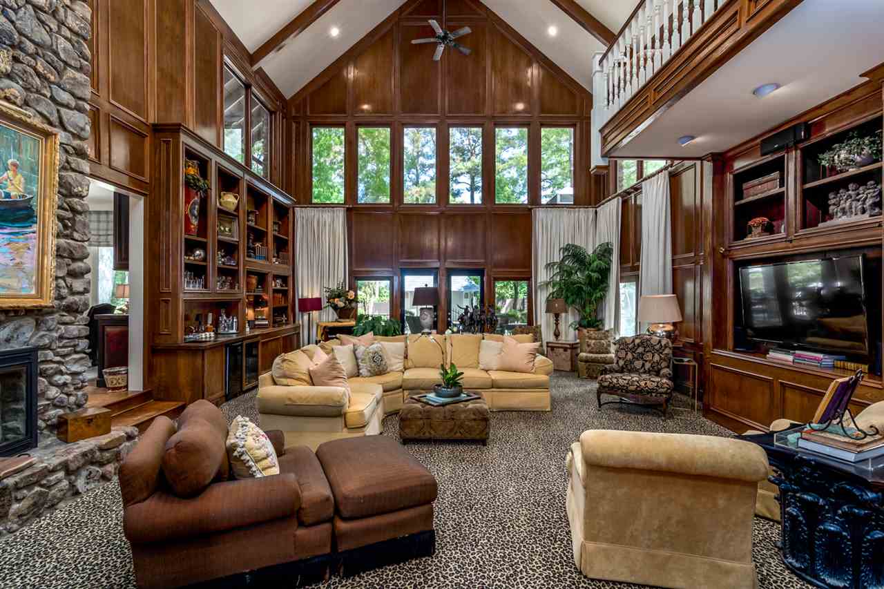 HICKORY HILLS - Residential