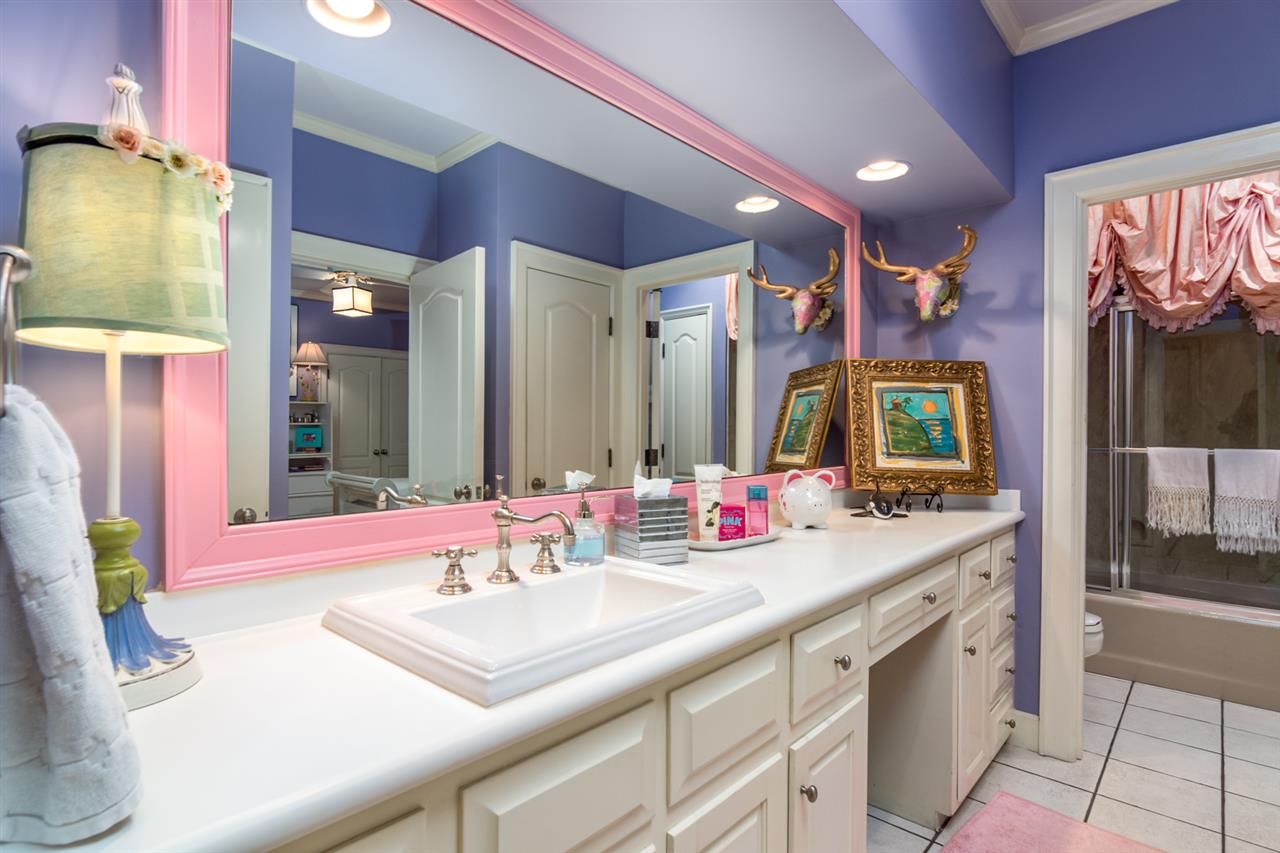 HICKORY HILLS - Residential