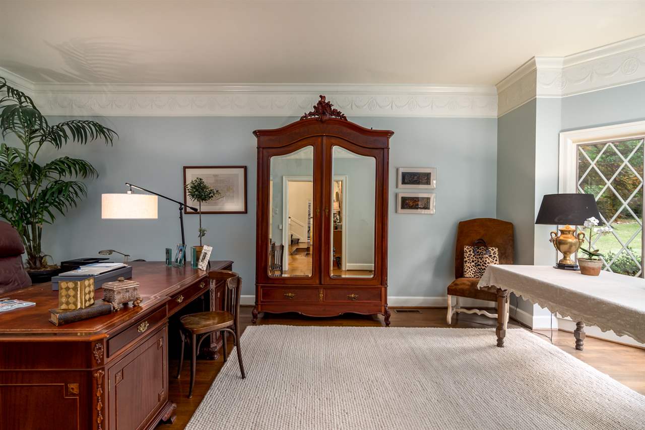 HICKORY HILLS - Residential