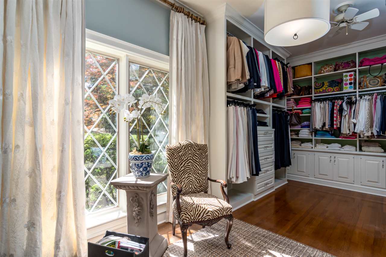 HICKORY HILLS - Residential