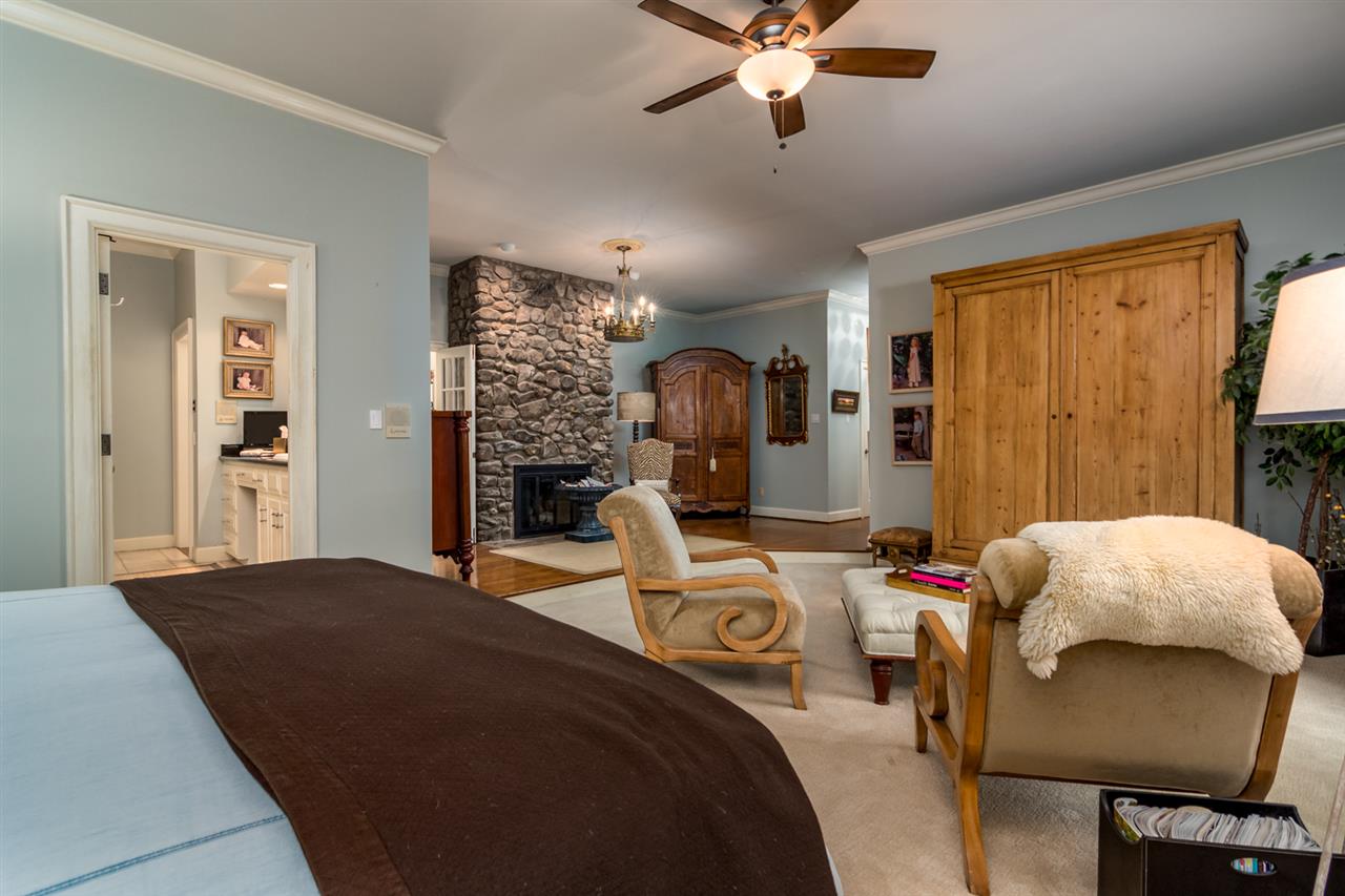 HICKORY HILLS - Residential