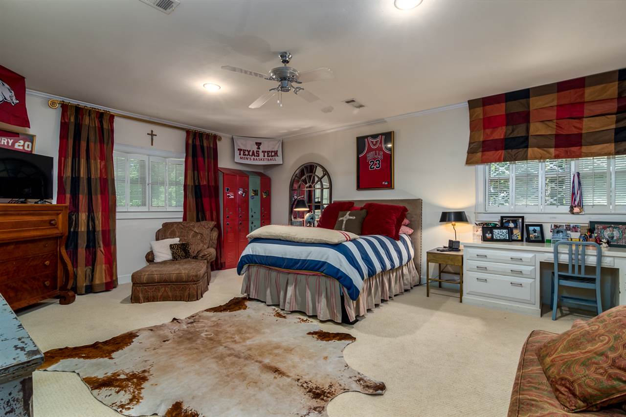 HICKORY HILLS - Residential