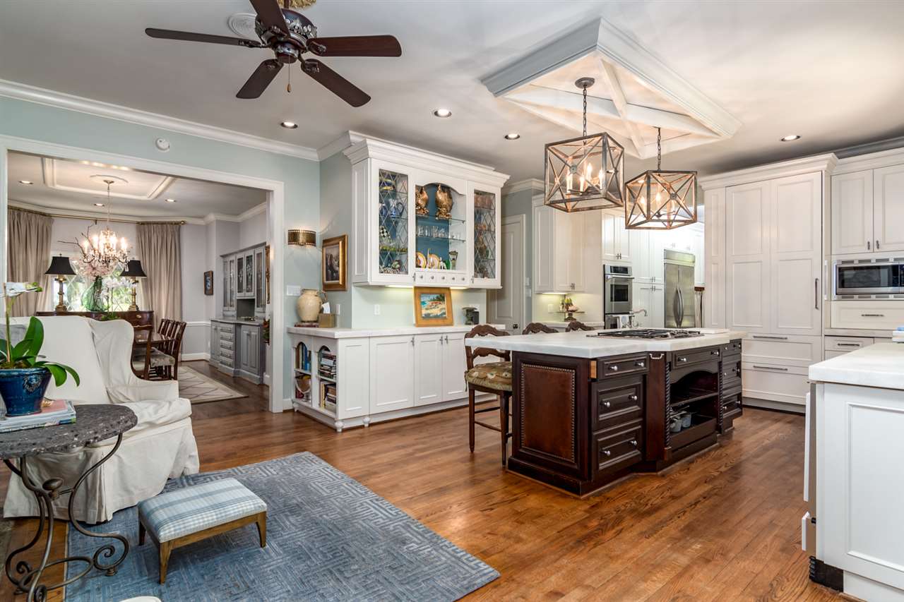 HICKORY HILLS - Residential