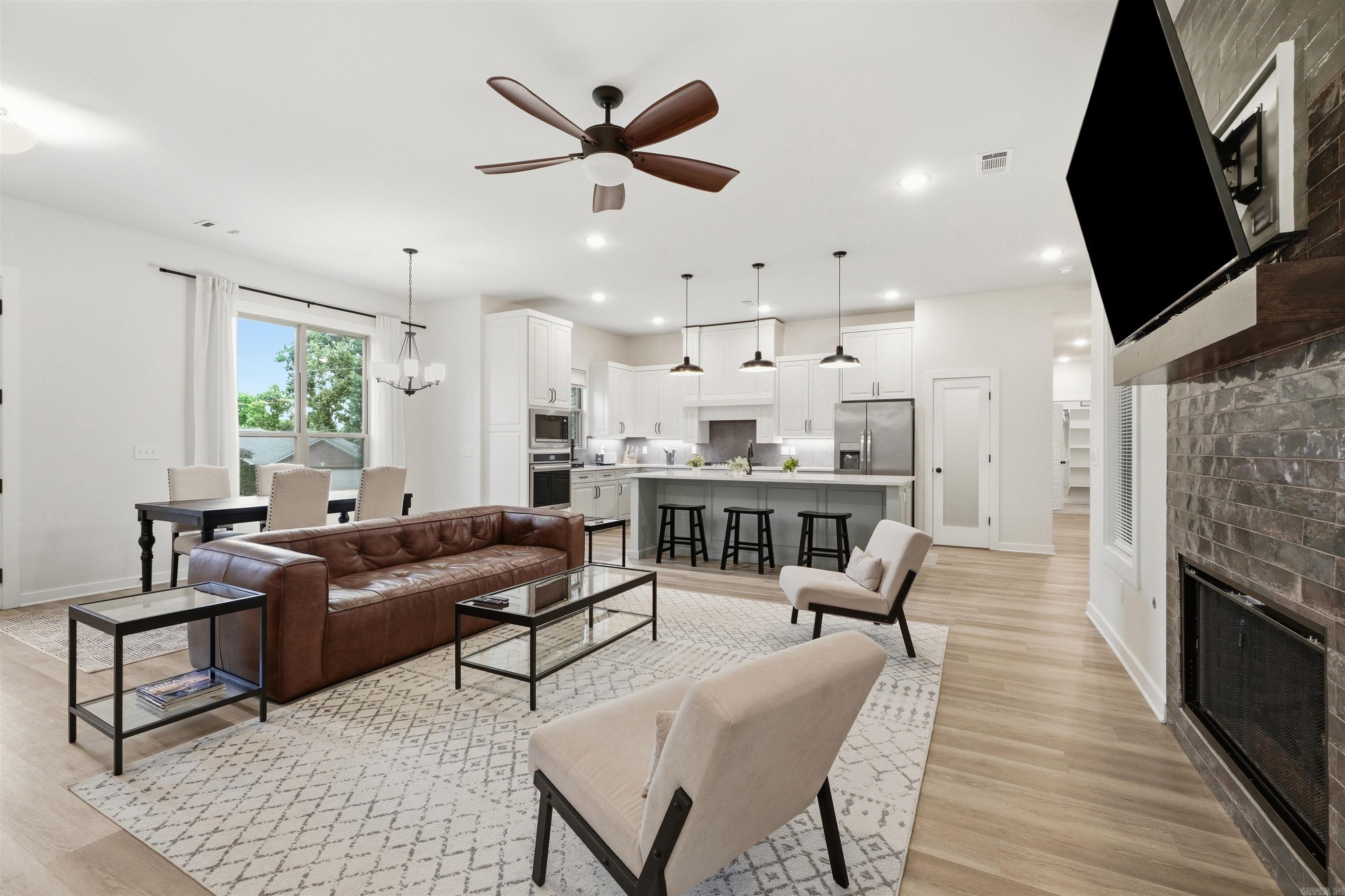 OVERCUP RIDGE ADDN - Residential