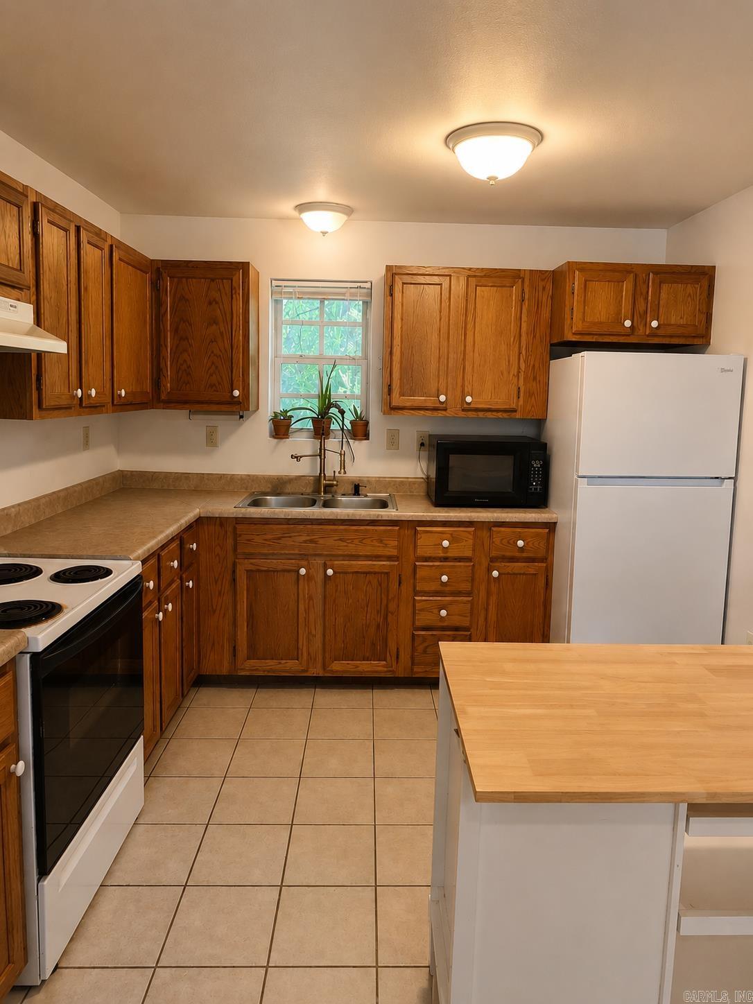 SKUNK HOLLOW - Residential