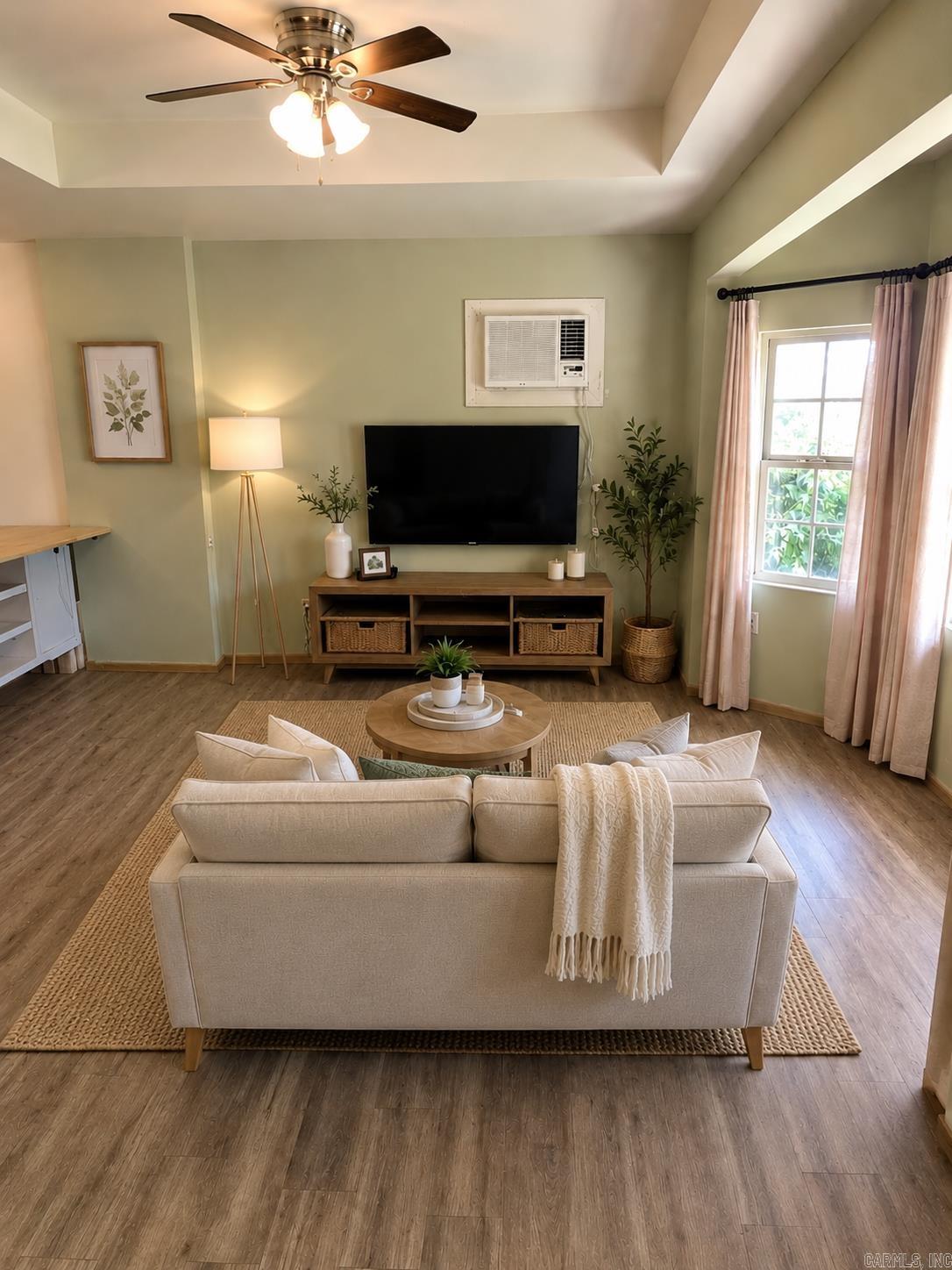 SKUNK HOLLOW - Residential
