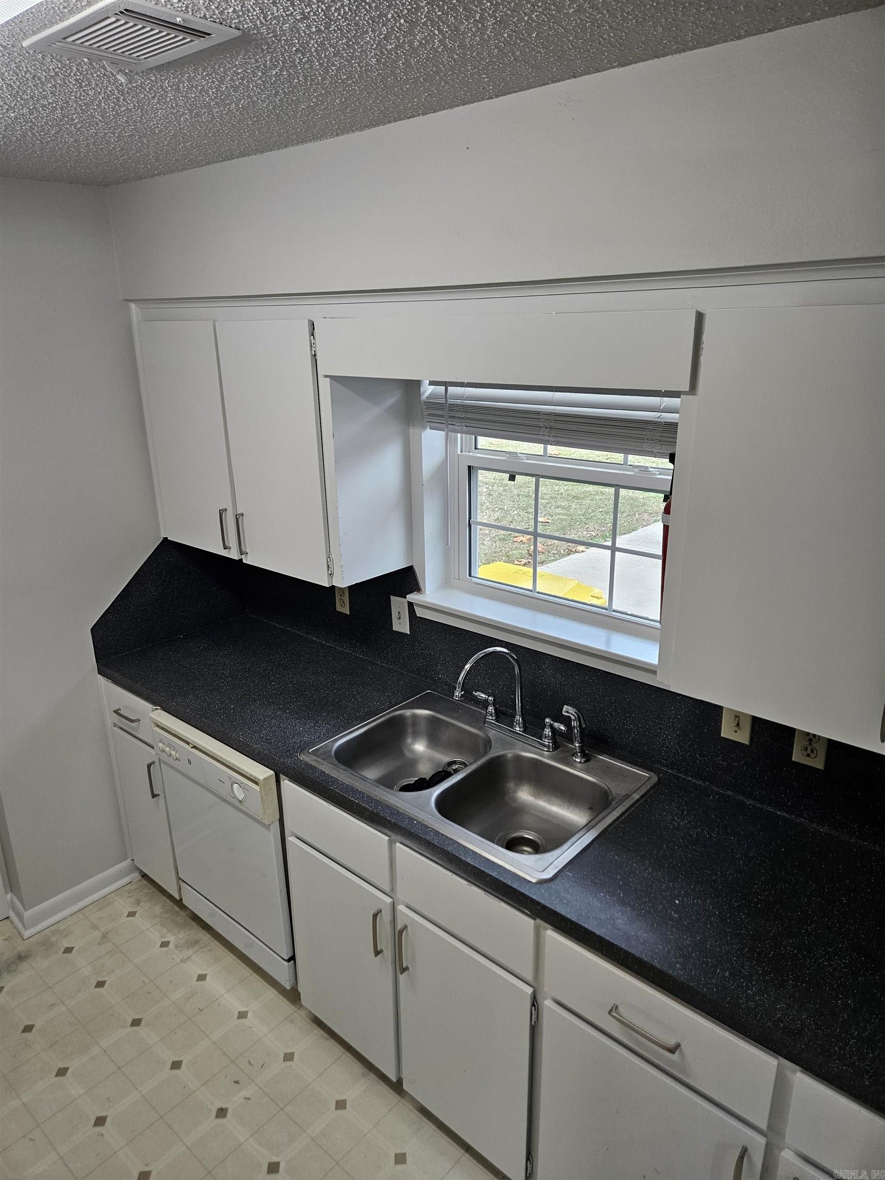 MEADOWLARK - Residential