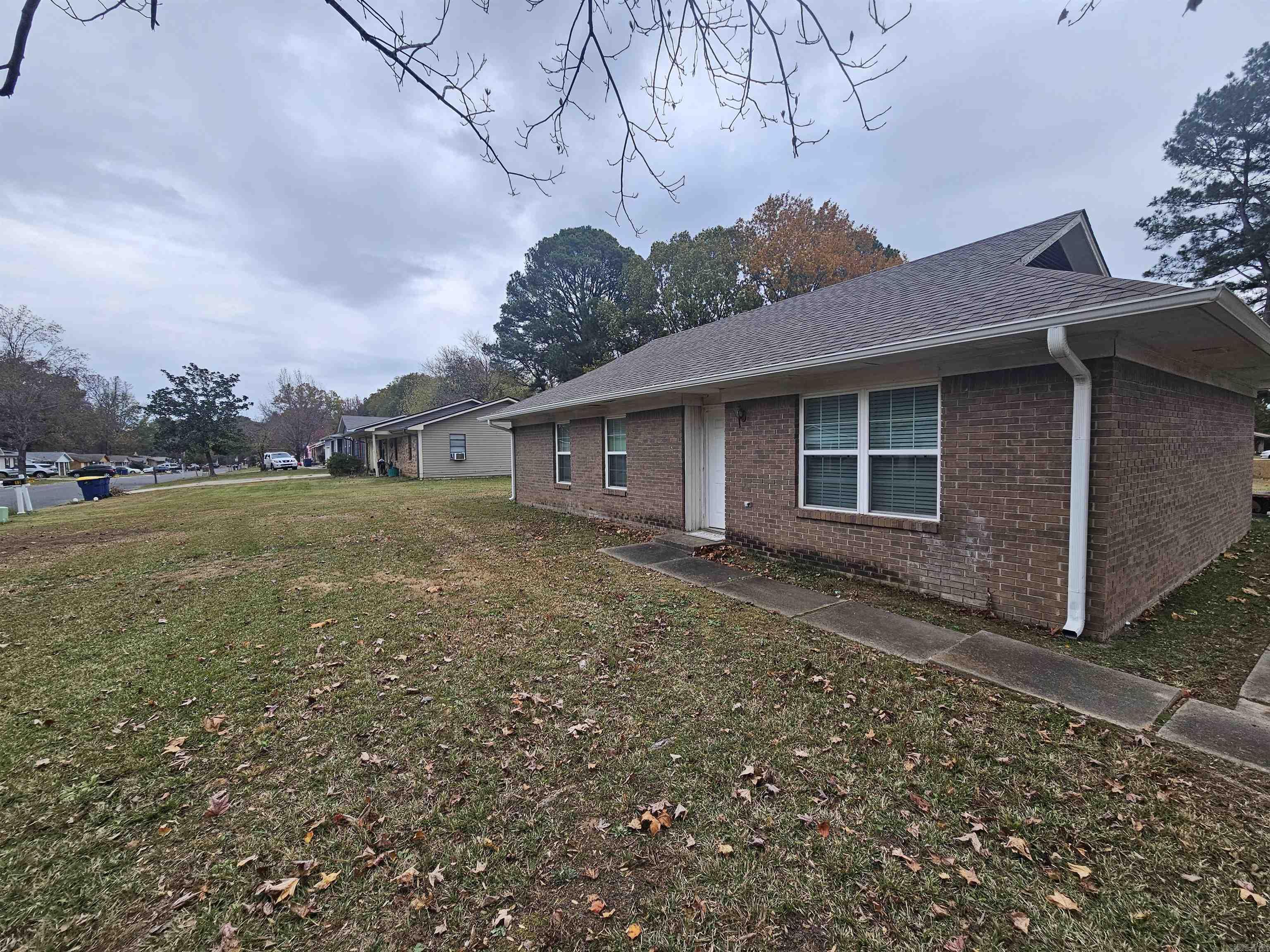 MEADOWLARK - Residential
