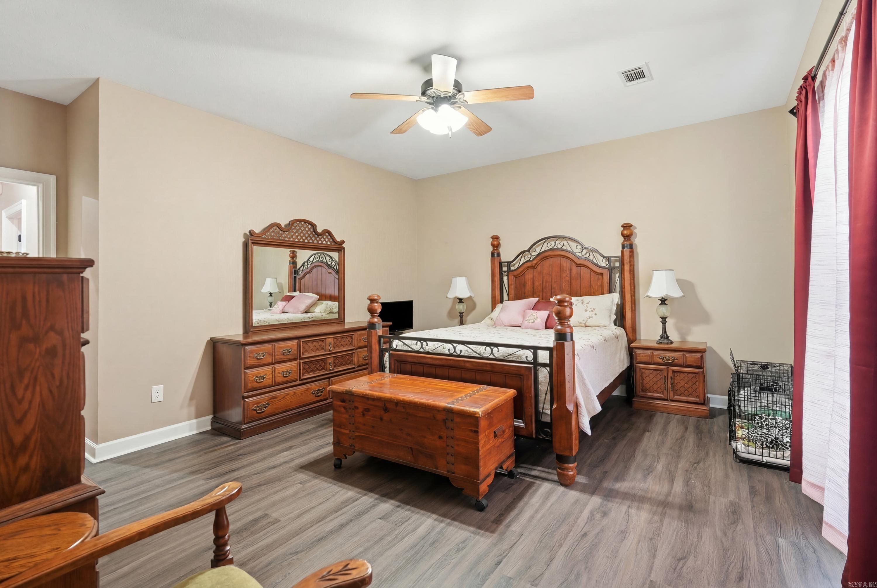 OAK TREE SUB - Residential