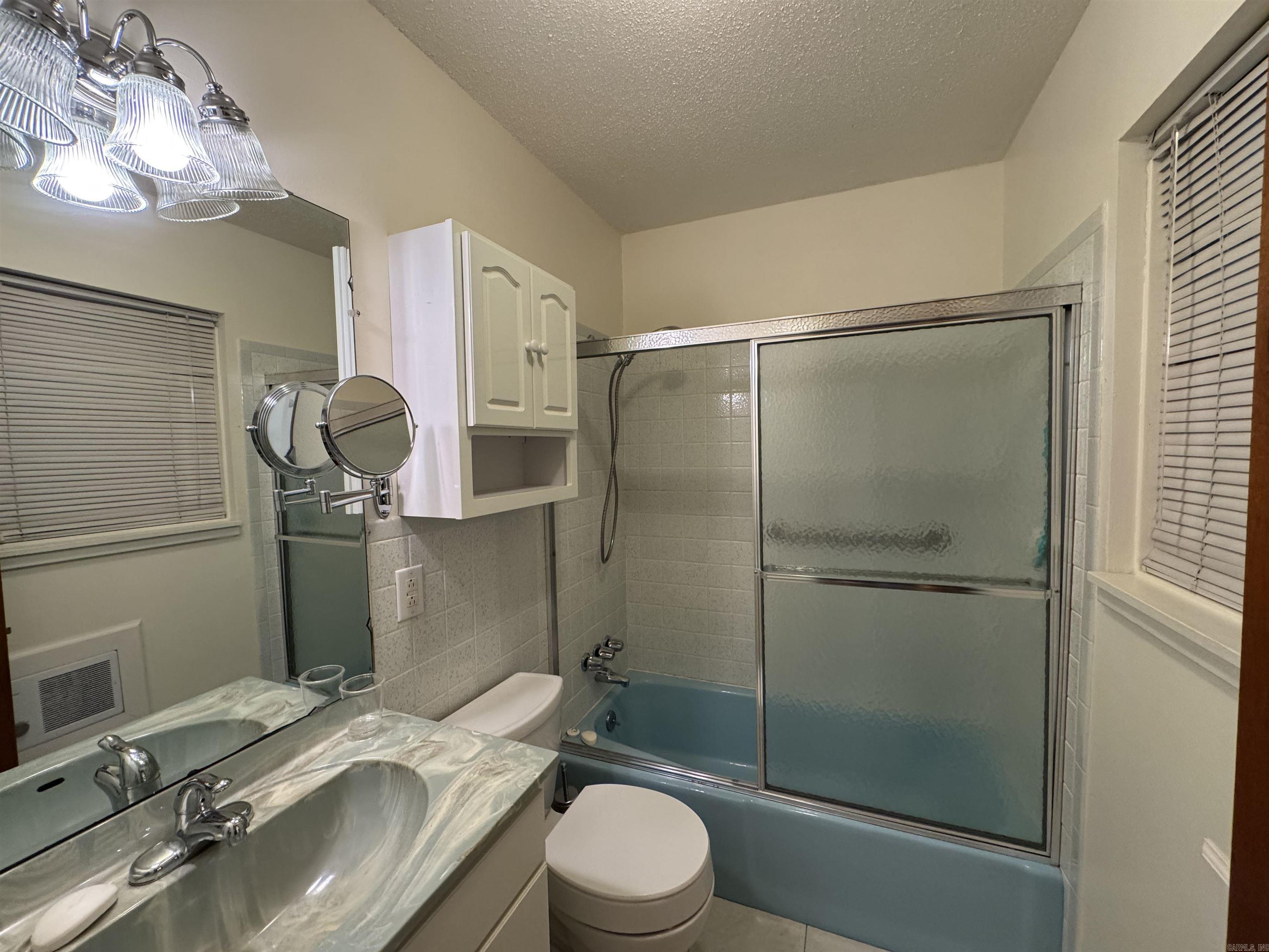 HURRICANE HEIGHTS - Residential