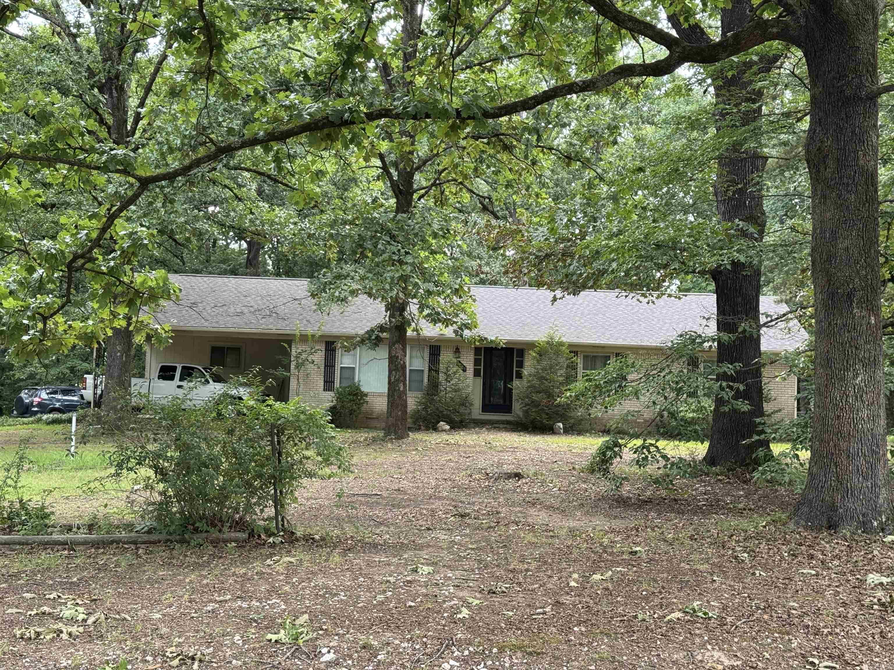 HURRICANE HEIGHTS - Residential