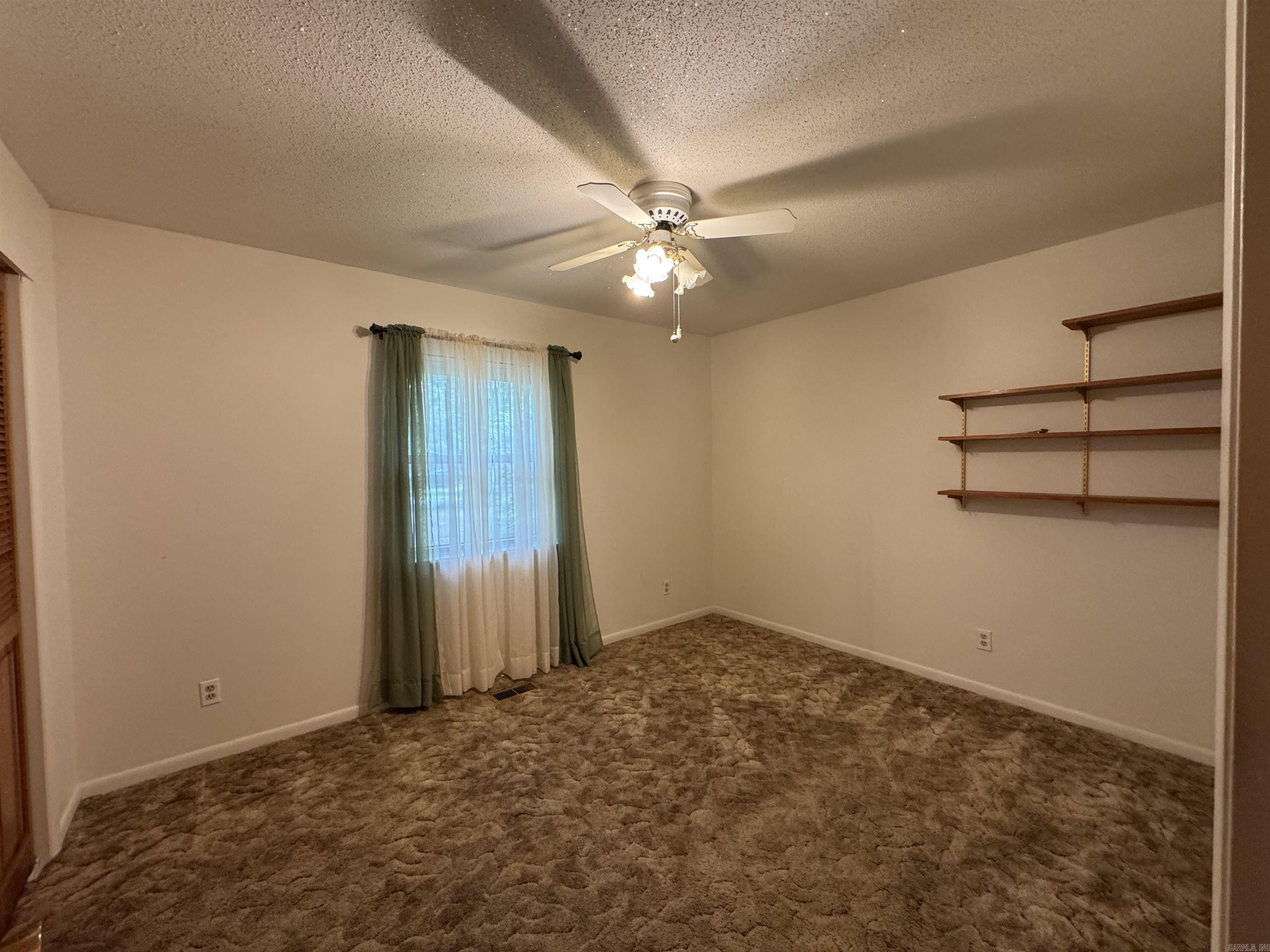 HURRICANE HEIGHTS - Residential