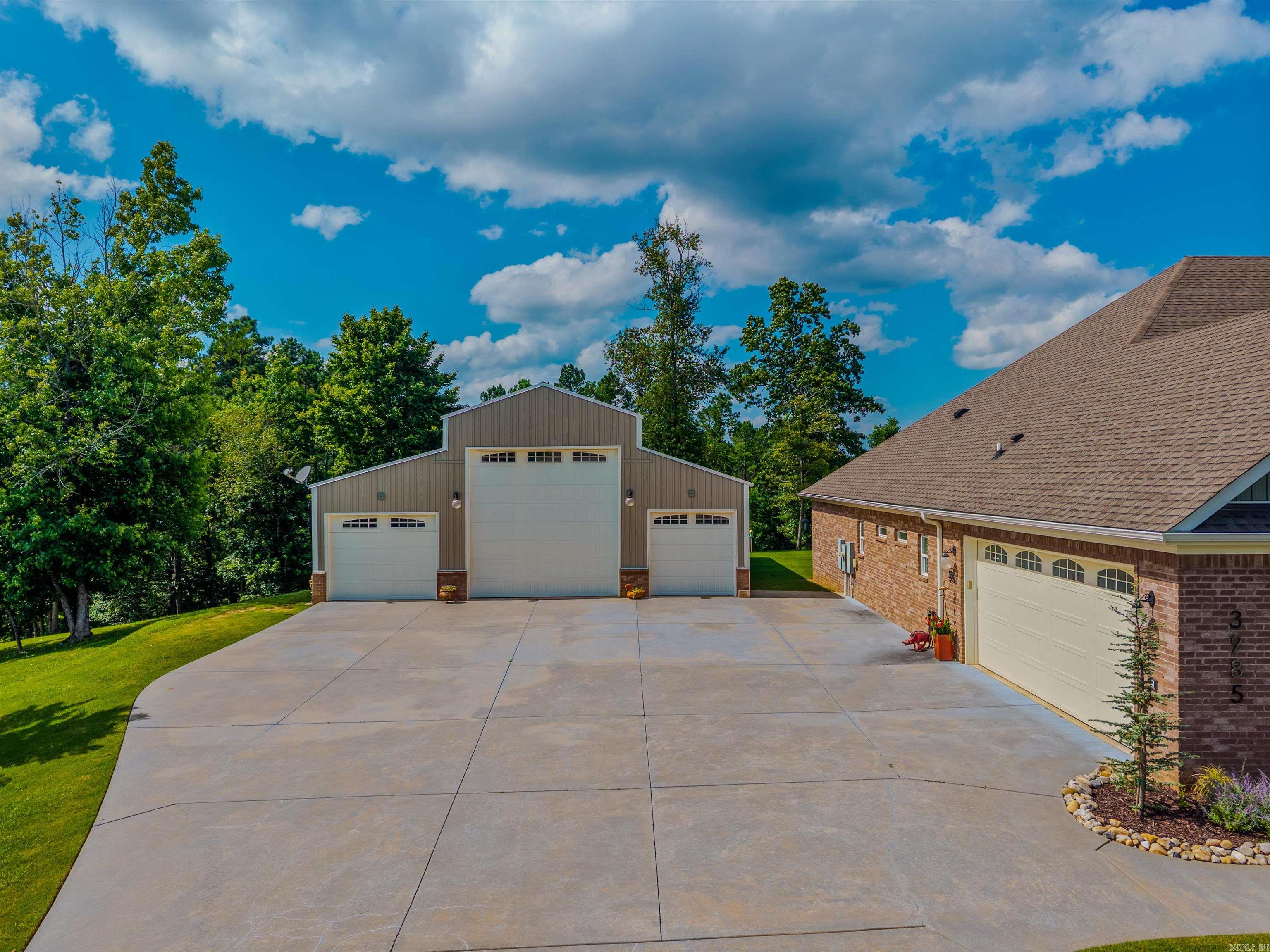QUAPAW ESTATES - Residential