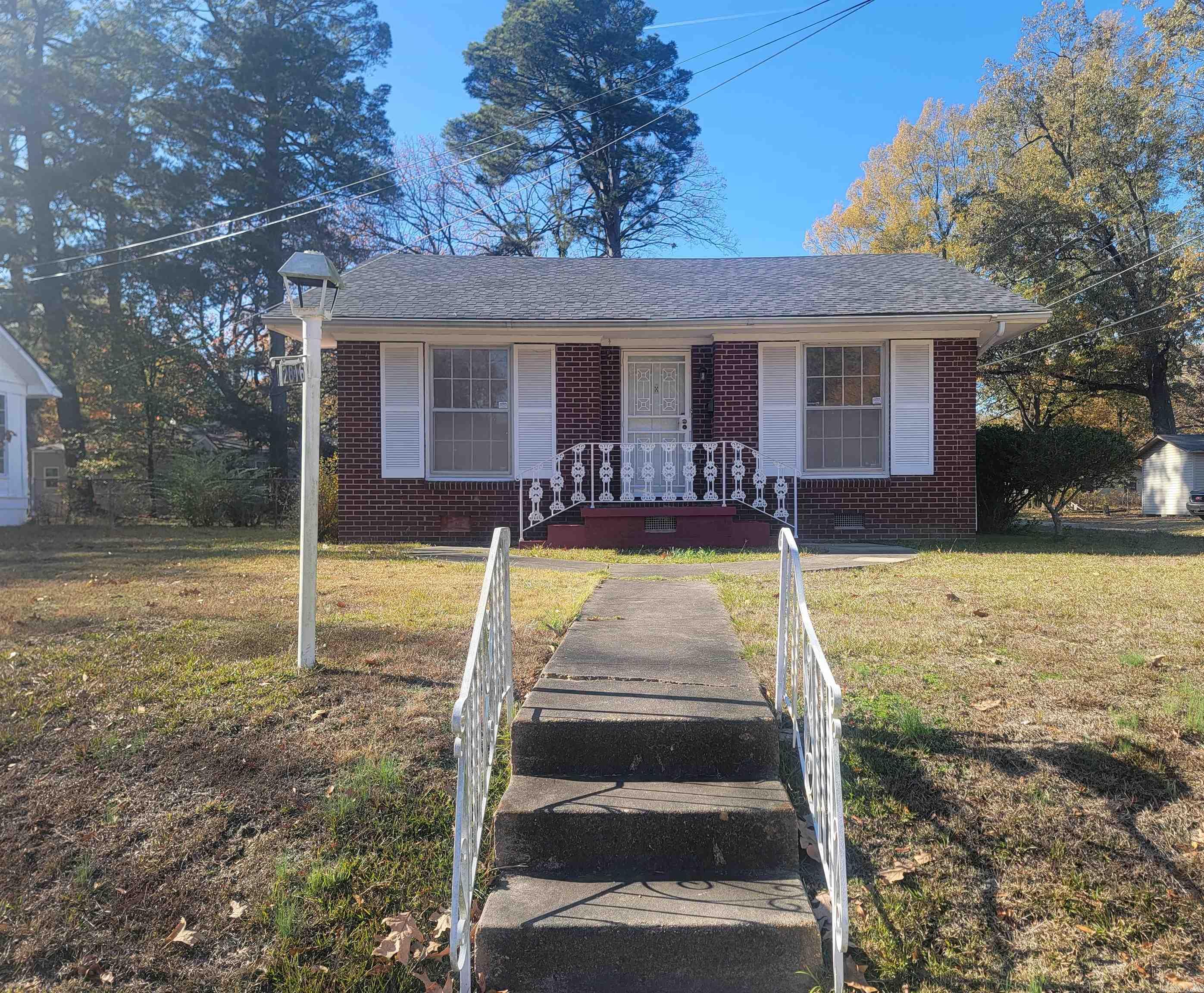 Very spacious home with a new roof! Sitting on 2 lots this home has lots of room inside and out! New flooring and new appliances! Over sized master bedroom with a large walk in closet! Outside storage area!
