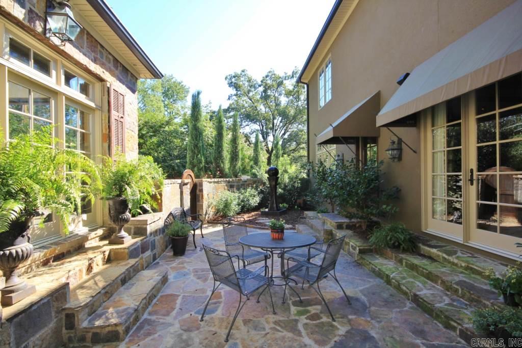 NEWTONS - Residential